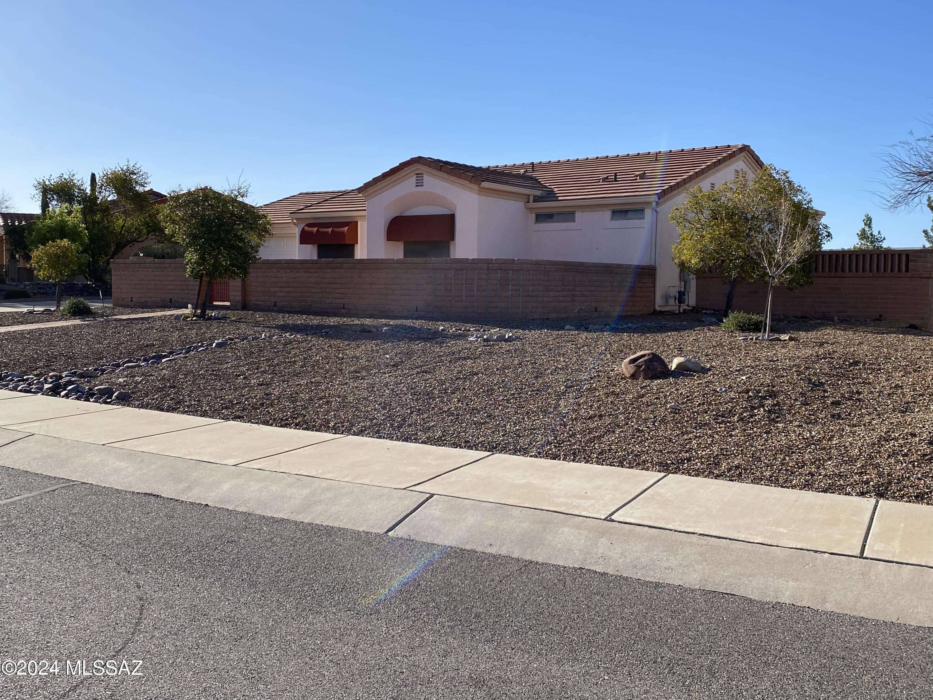 Green Valley, AZ 85622,1776 W Vista Ridge Drive