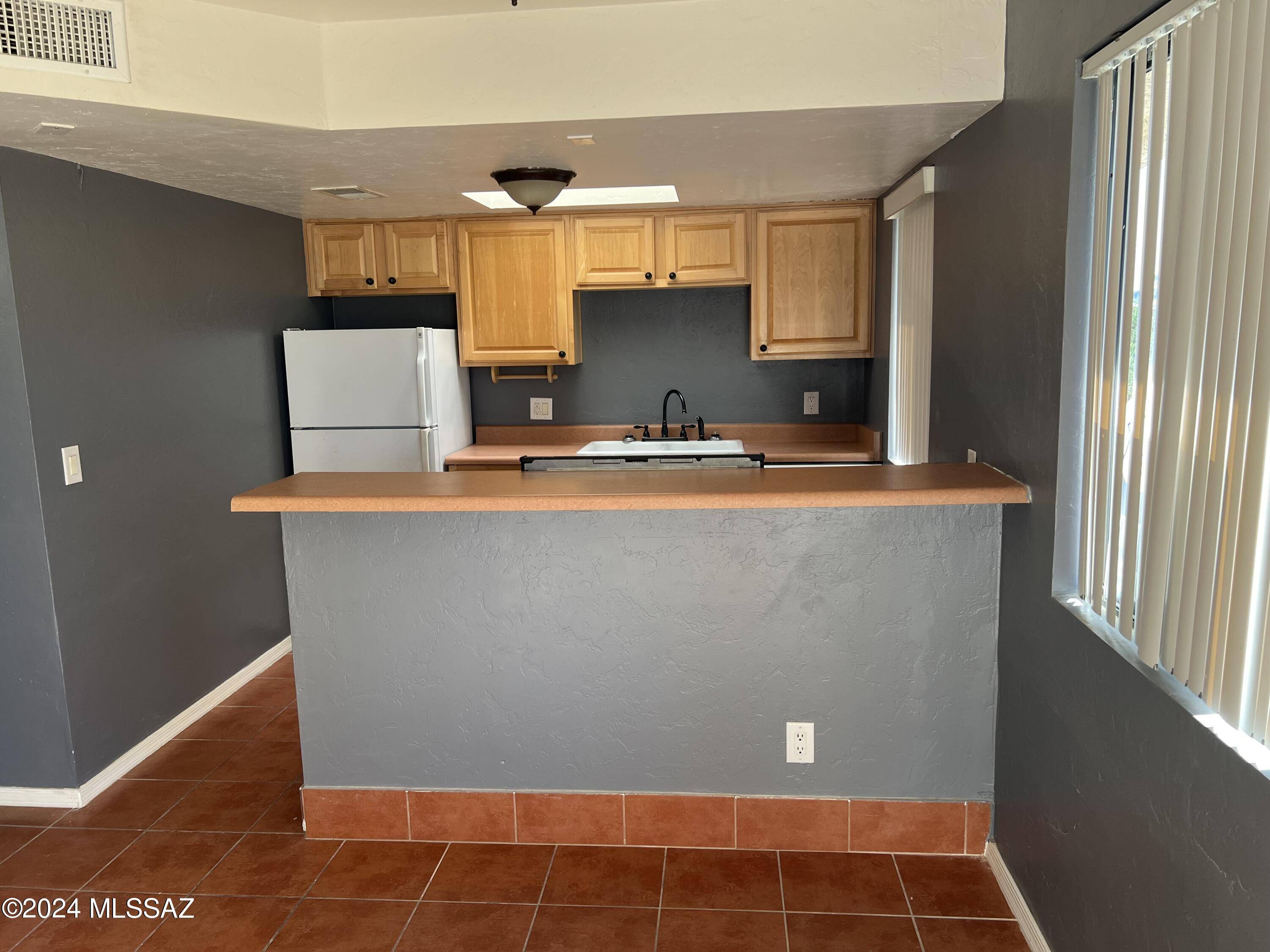 Tucson, AZ 85705,455 W Kelso Street #203