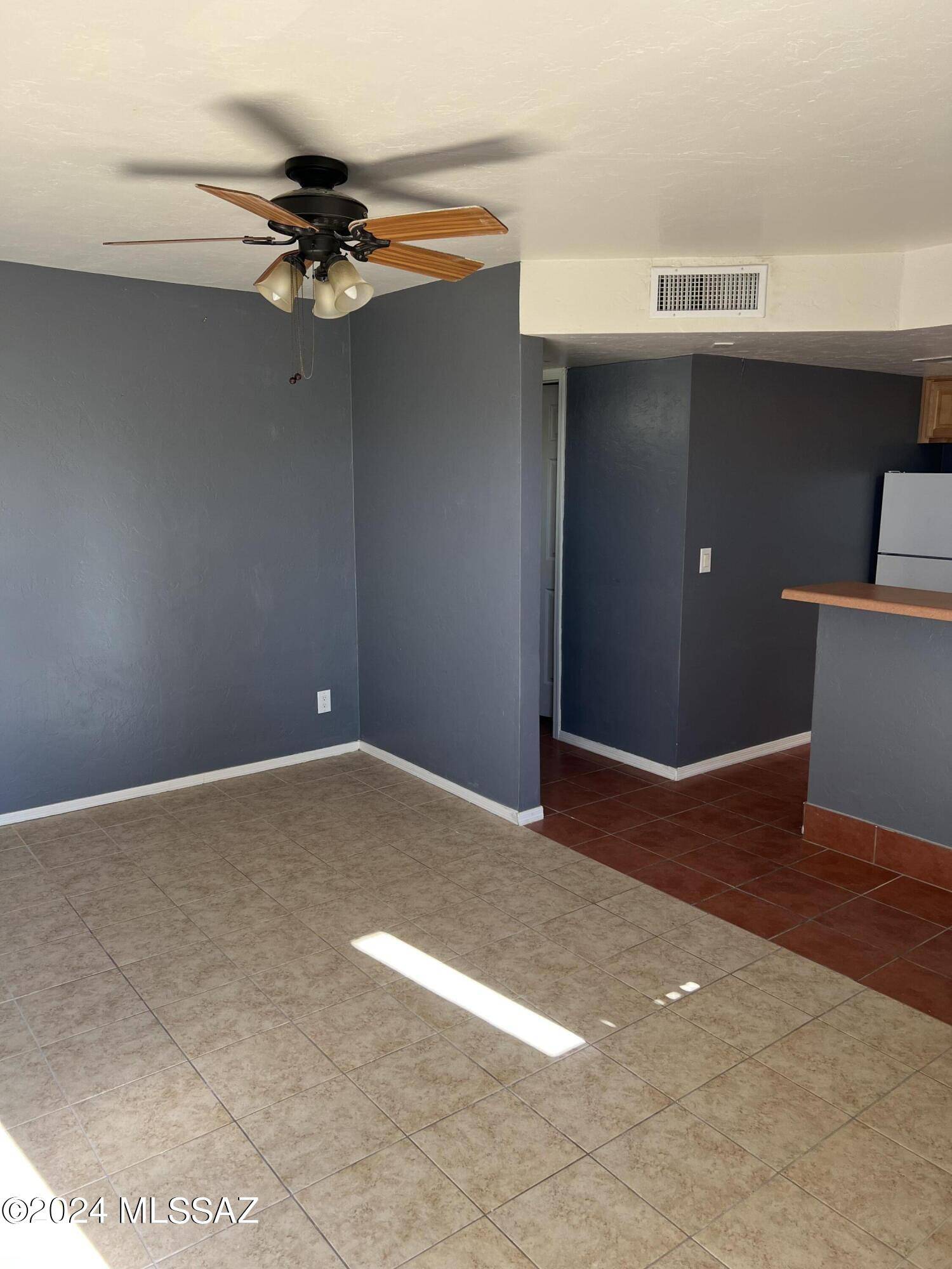 Tucson, AZ 85705,455 W Kelso Street #203