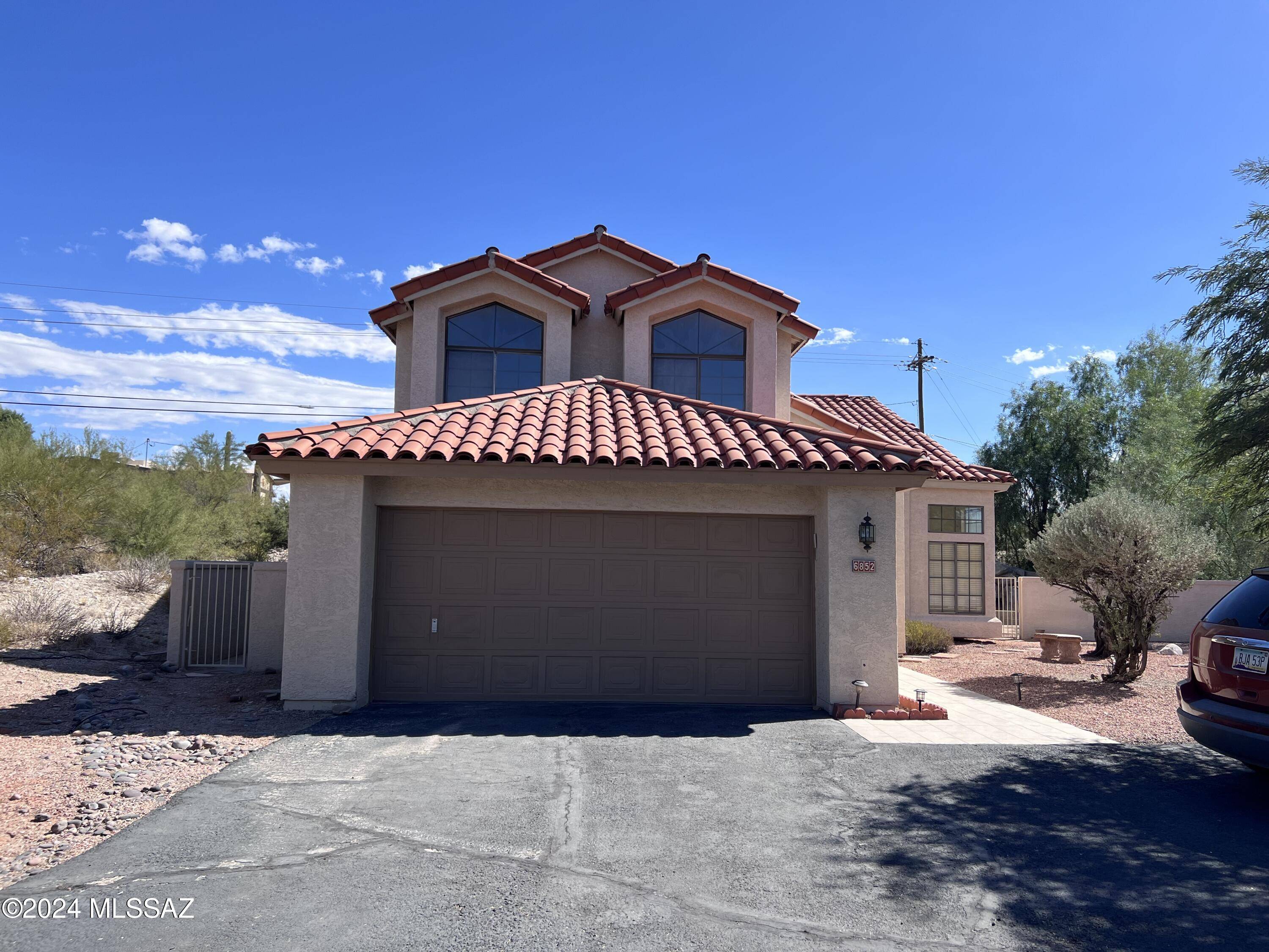 Tucson, AZ 85750,6852 E Brownstone Place