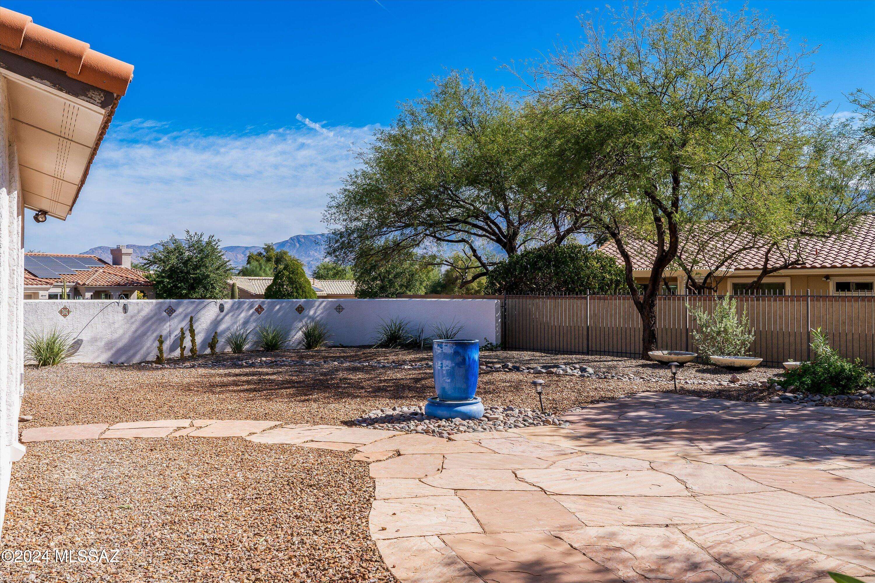 Oro Valley, AZ 85755,990 E Royal Ridge Drive