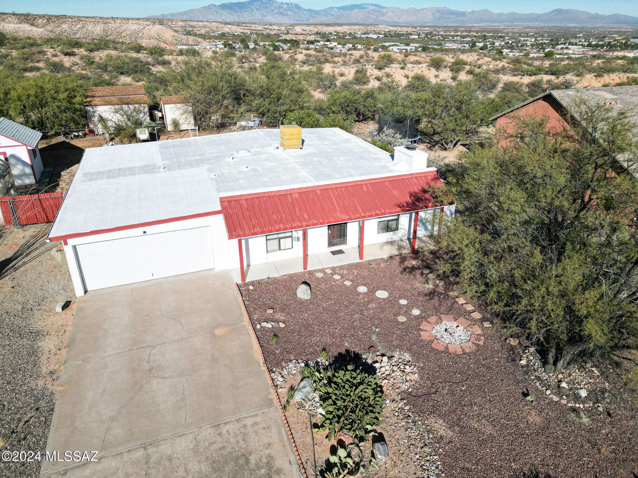 Benson, AZ 85602,850 S Ridge Drive