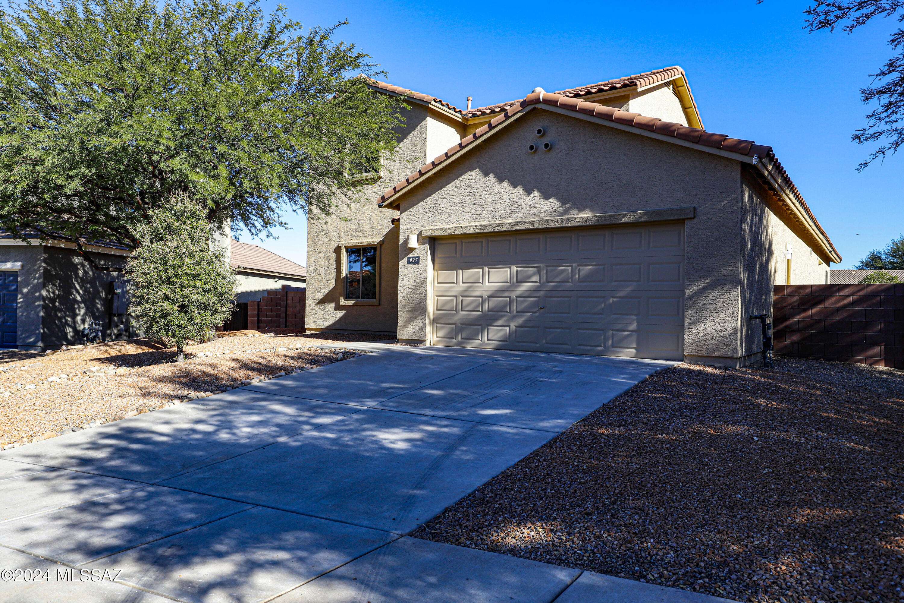 Benson, AZ 85602,927 S White Calcite Street