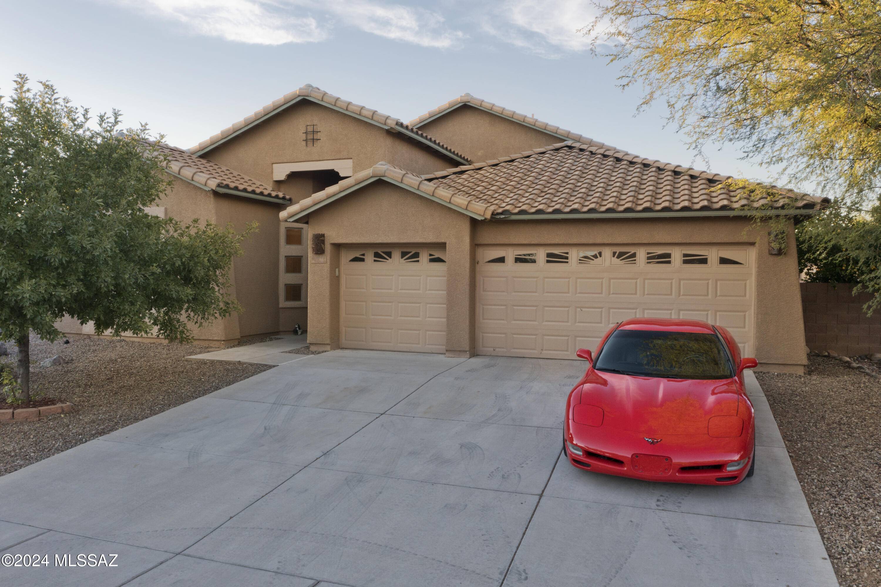 Sahuarita, AZ 85629,344 N Oak Tree Canyon Loop