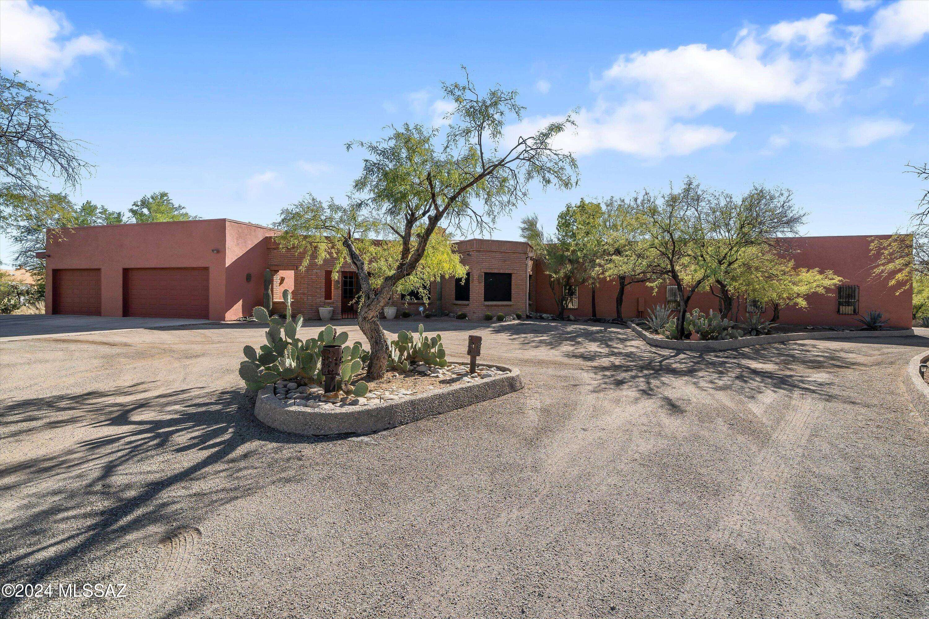 Tucson, AZ 85742,2855 W Lambert Lane