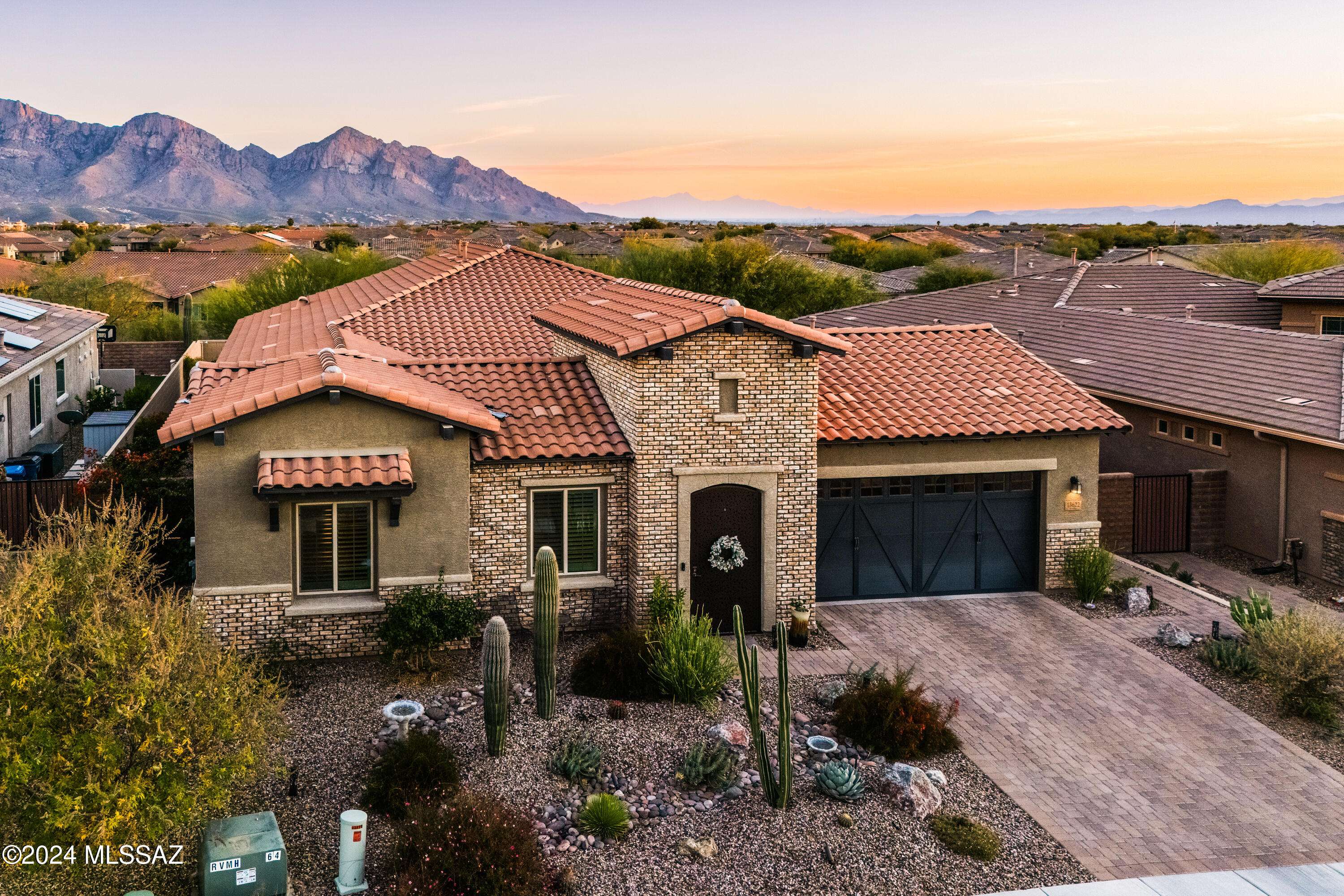 Oro Valley, AZ 85755,13622 N Palo Brea Way