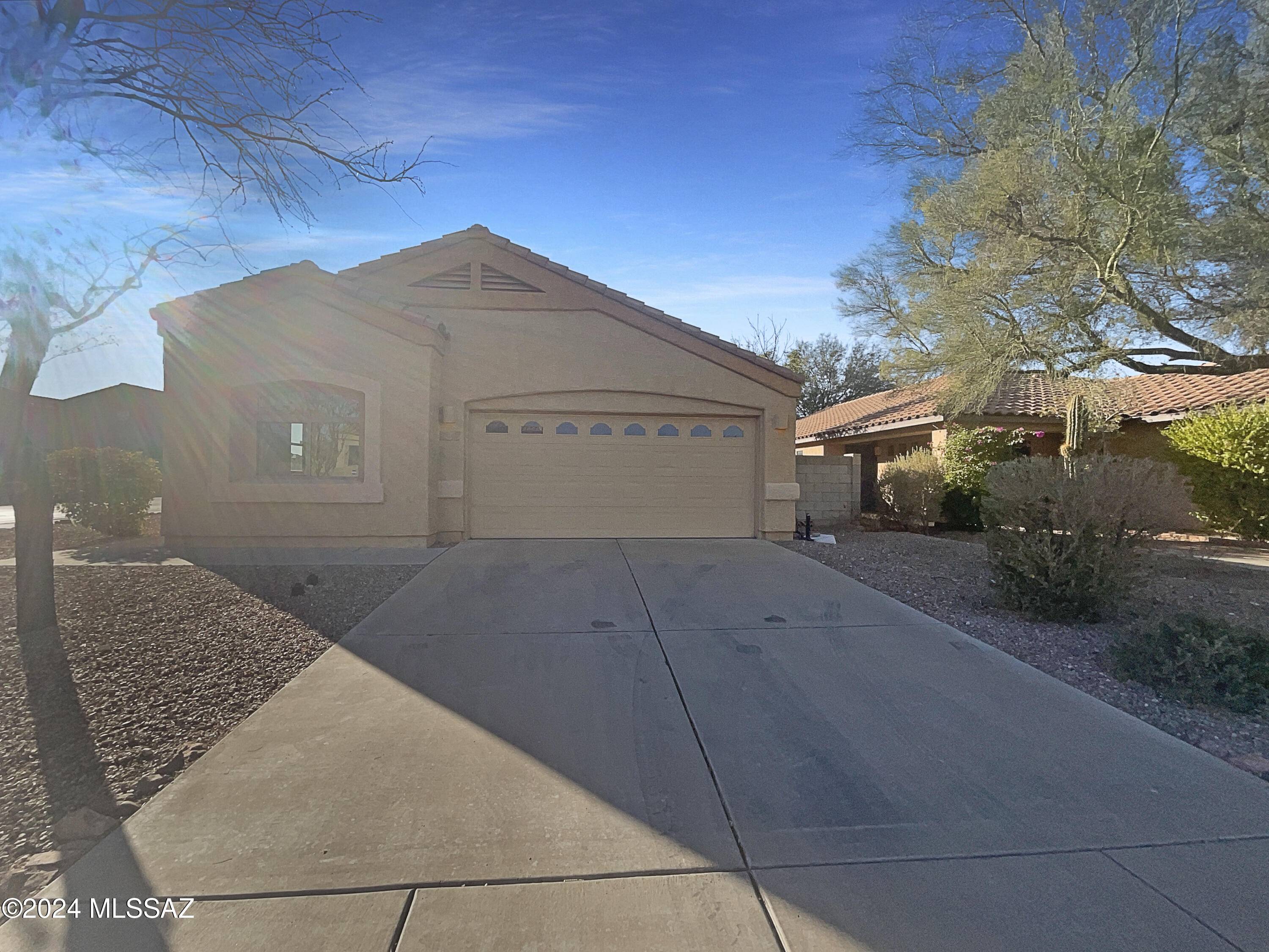 Tucson, AZ 85756,7996 S Fenway Drive