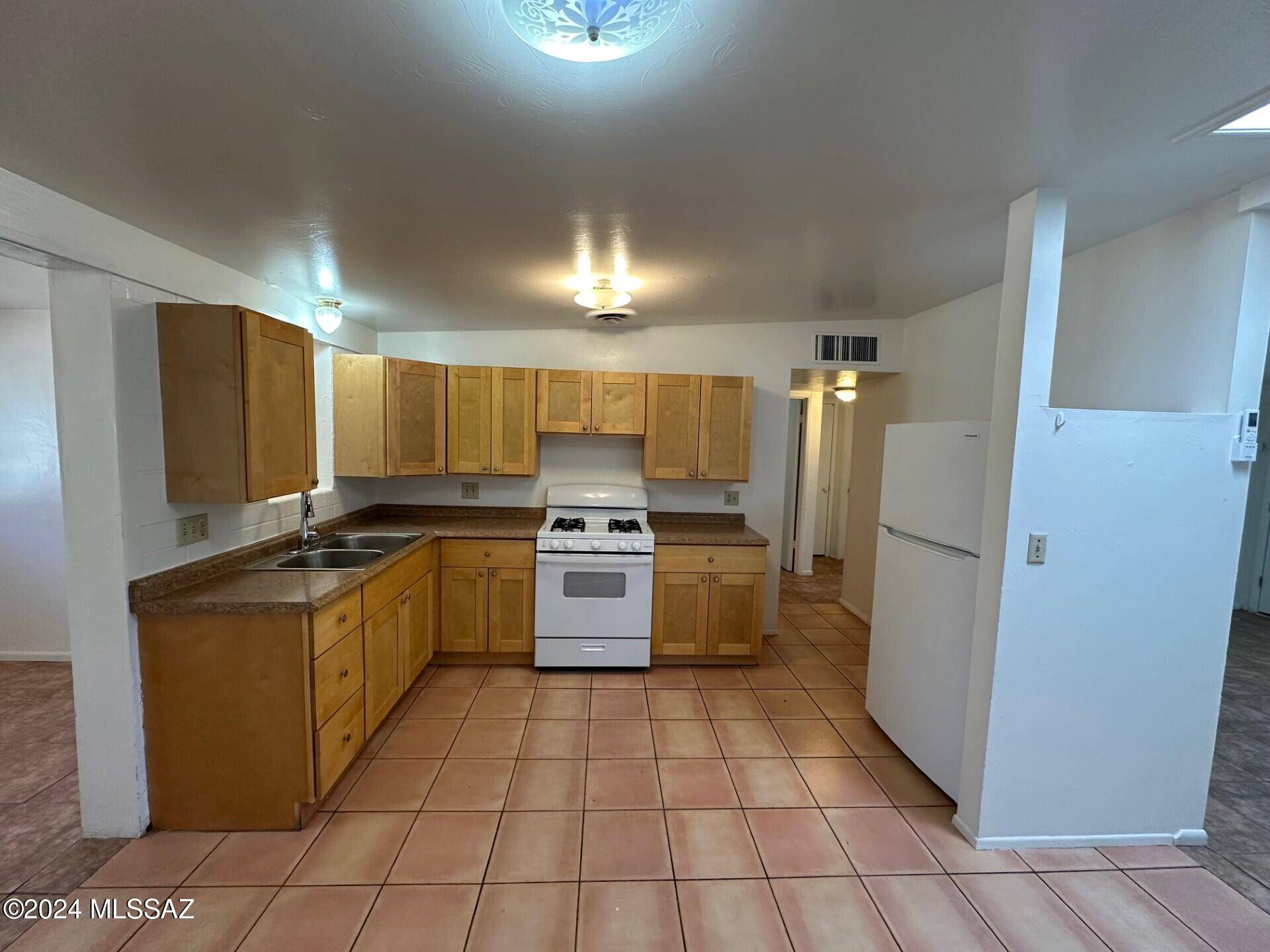 Tucson, AZ 85706,1331 E Iowa Drive