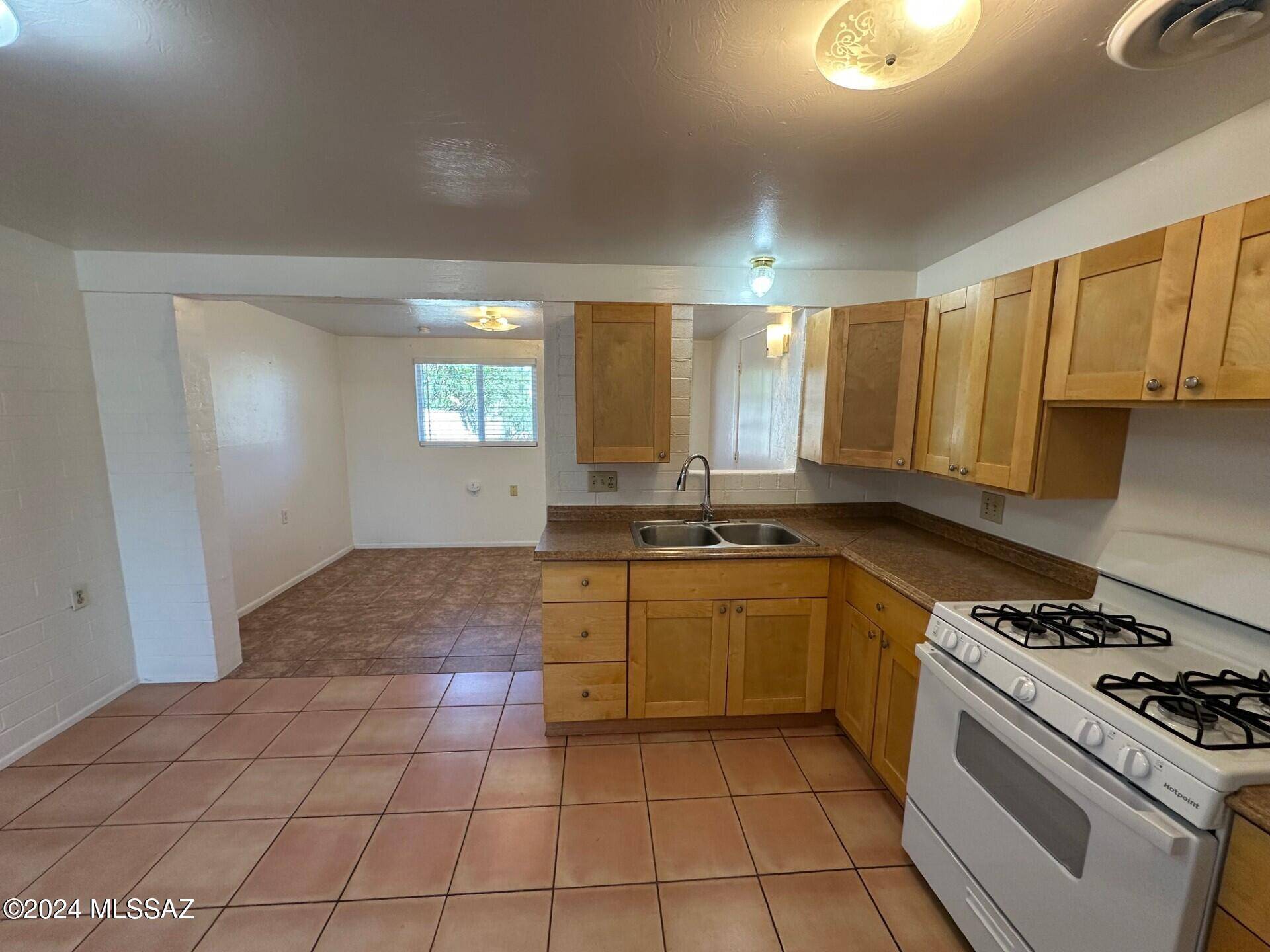 Tucson, AZ 85706,1331 E Iowa Drive