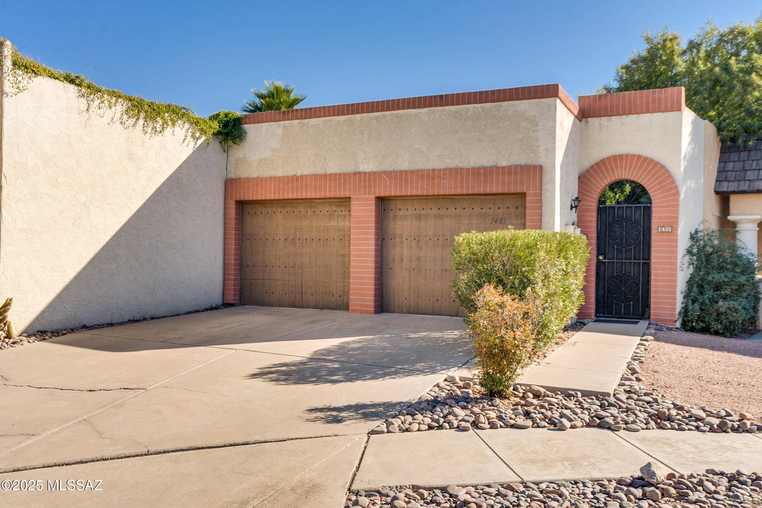 Tucson, AZ 85745,1401 W Calle Platino