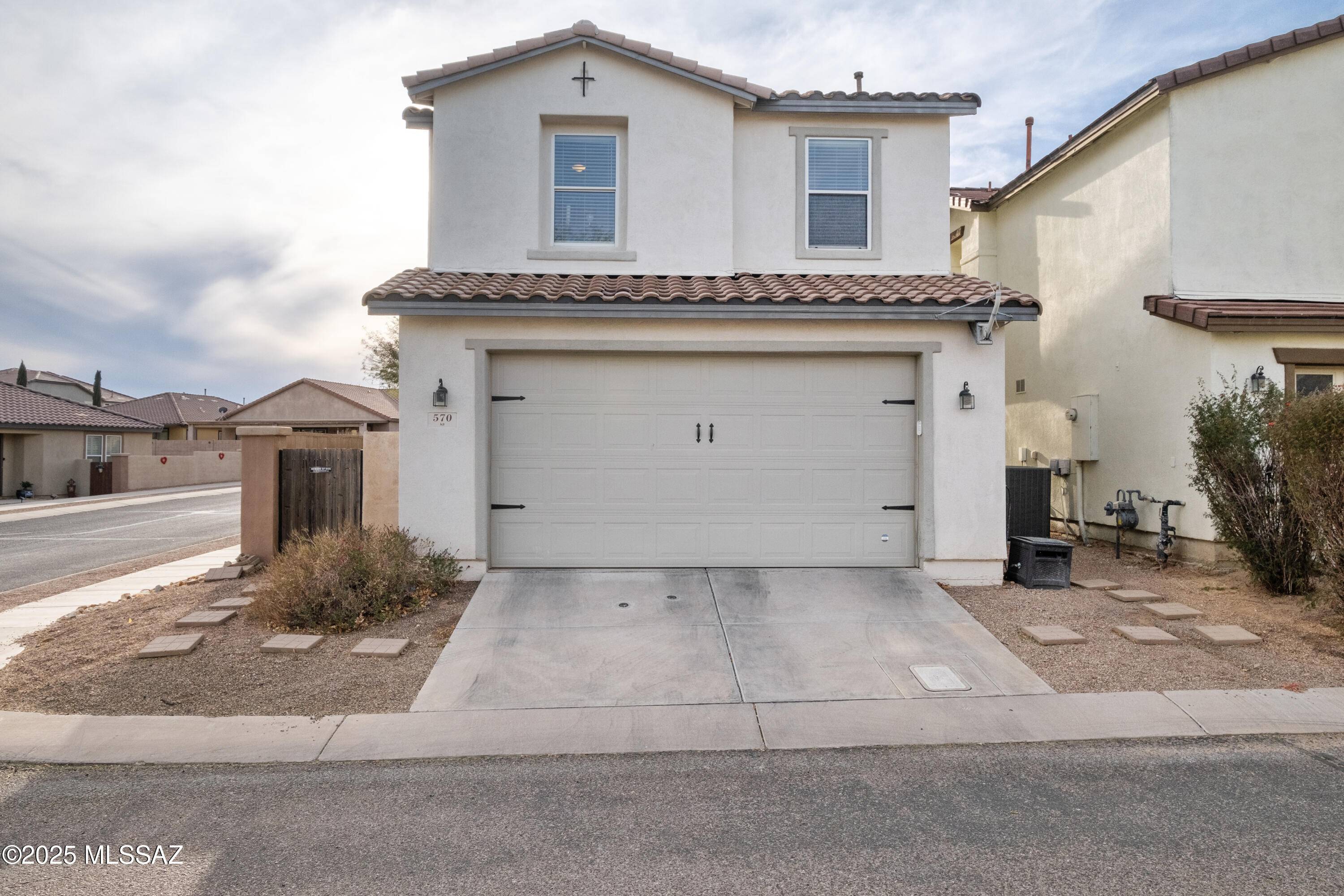 Sahuarita, AZ 85629,570 W Paseo Celestial
