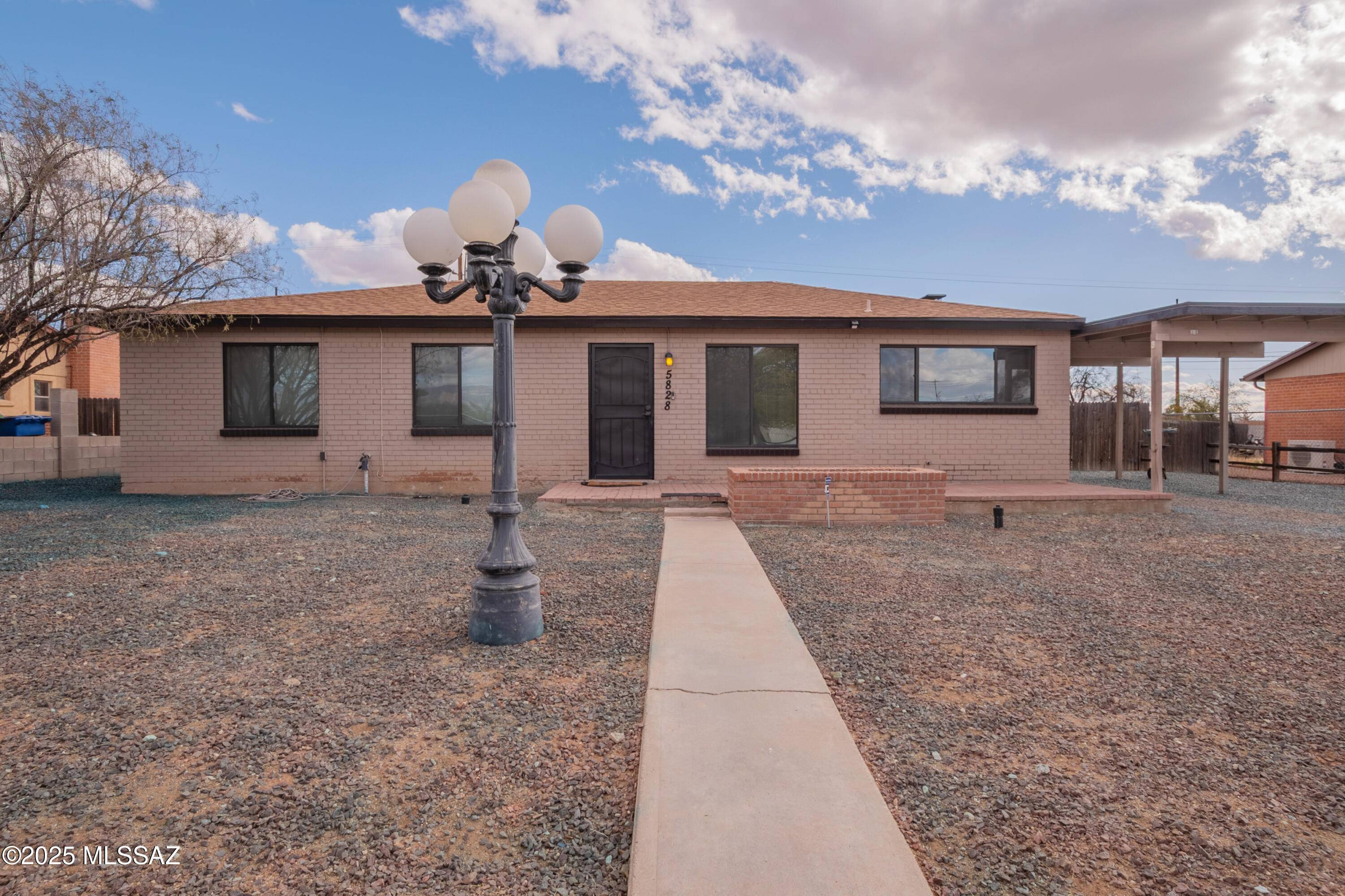 Tucson, AZ 85711,5828 E 36th Street