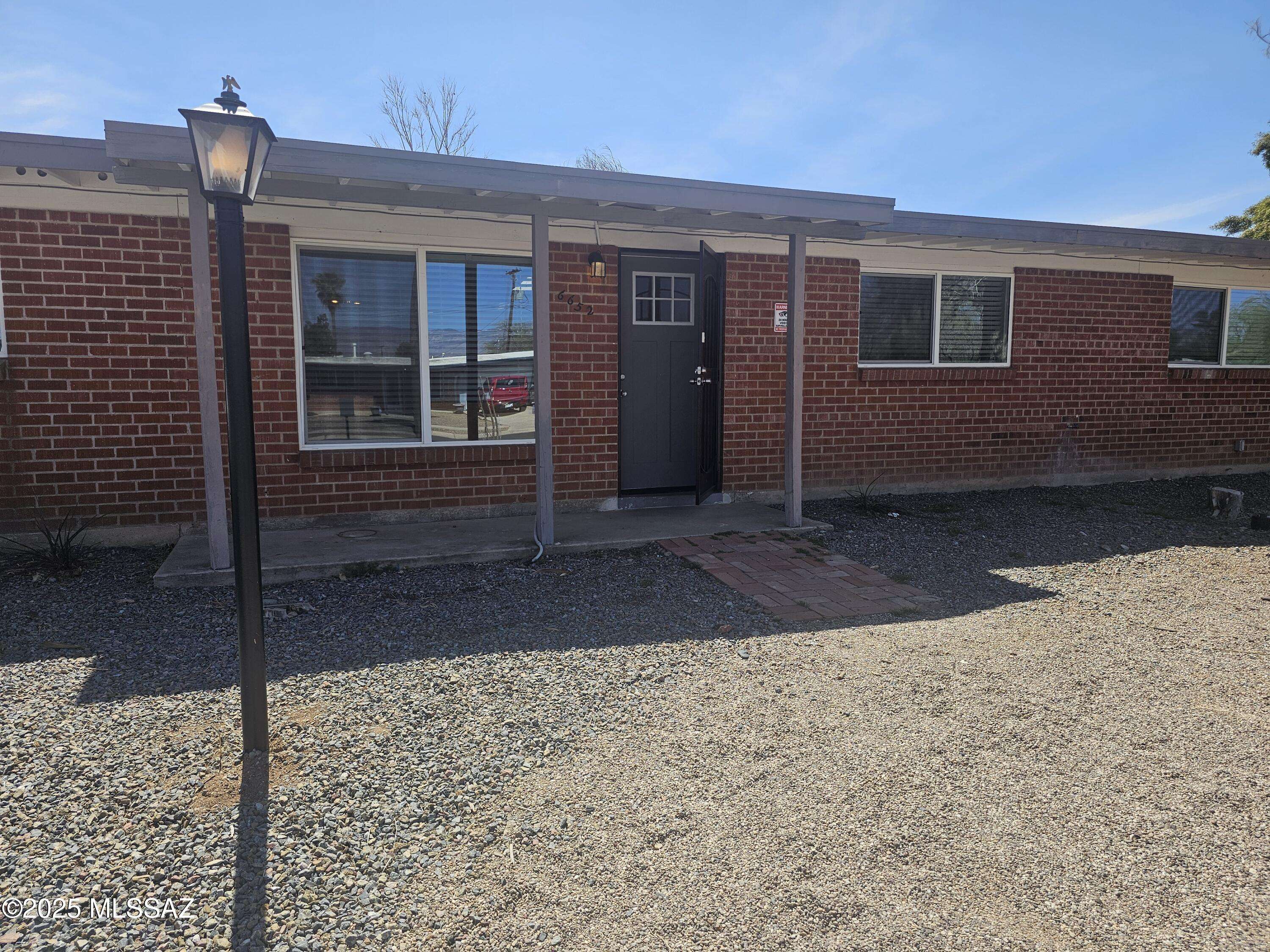 Tucson, AZ 85710,6652 E Calle Herculo
