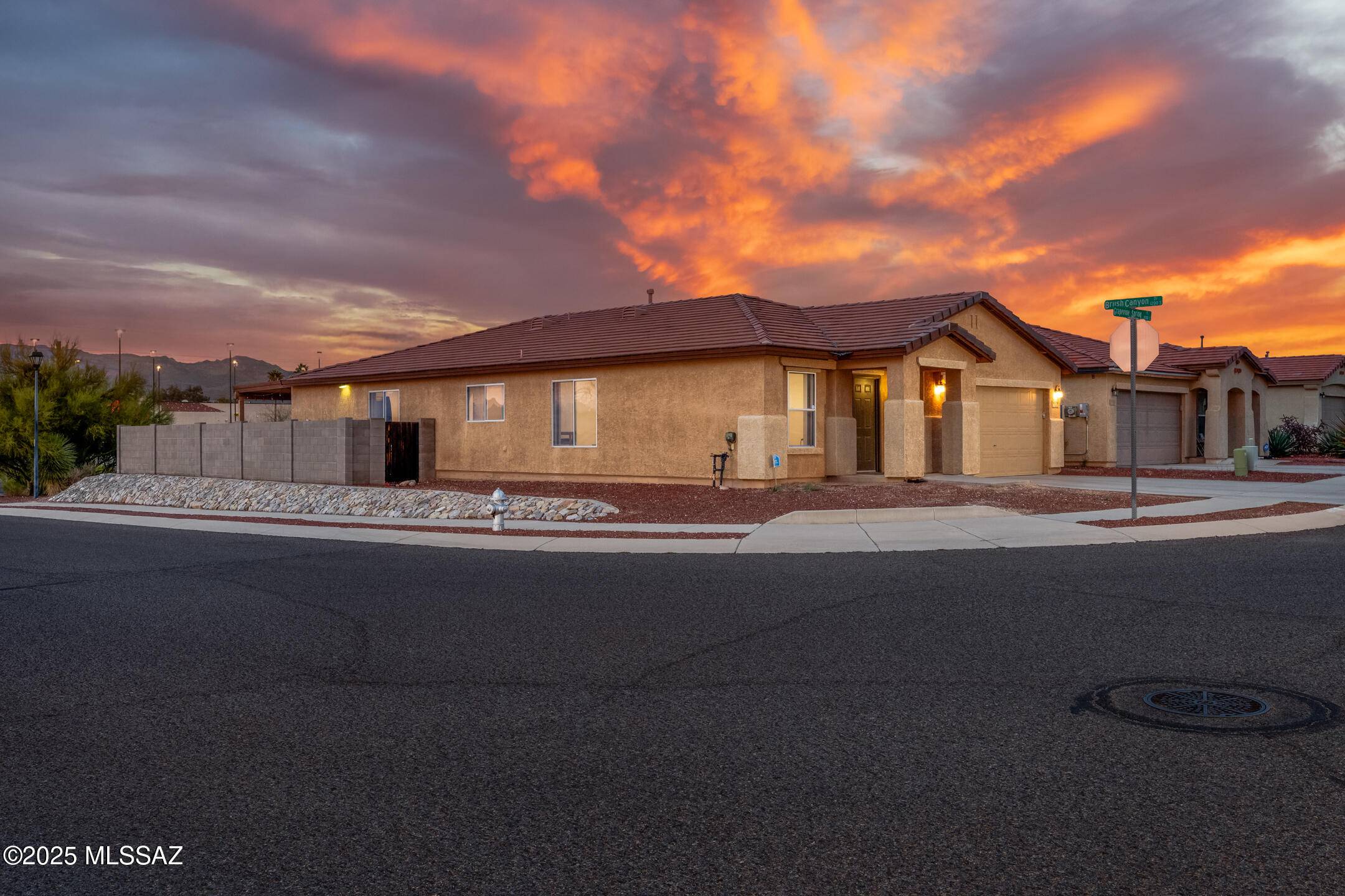 Tucson, AZ 85710,9379 E Grapevine Spring Place