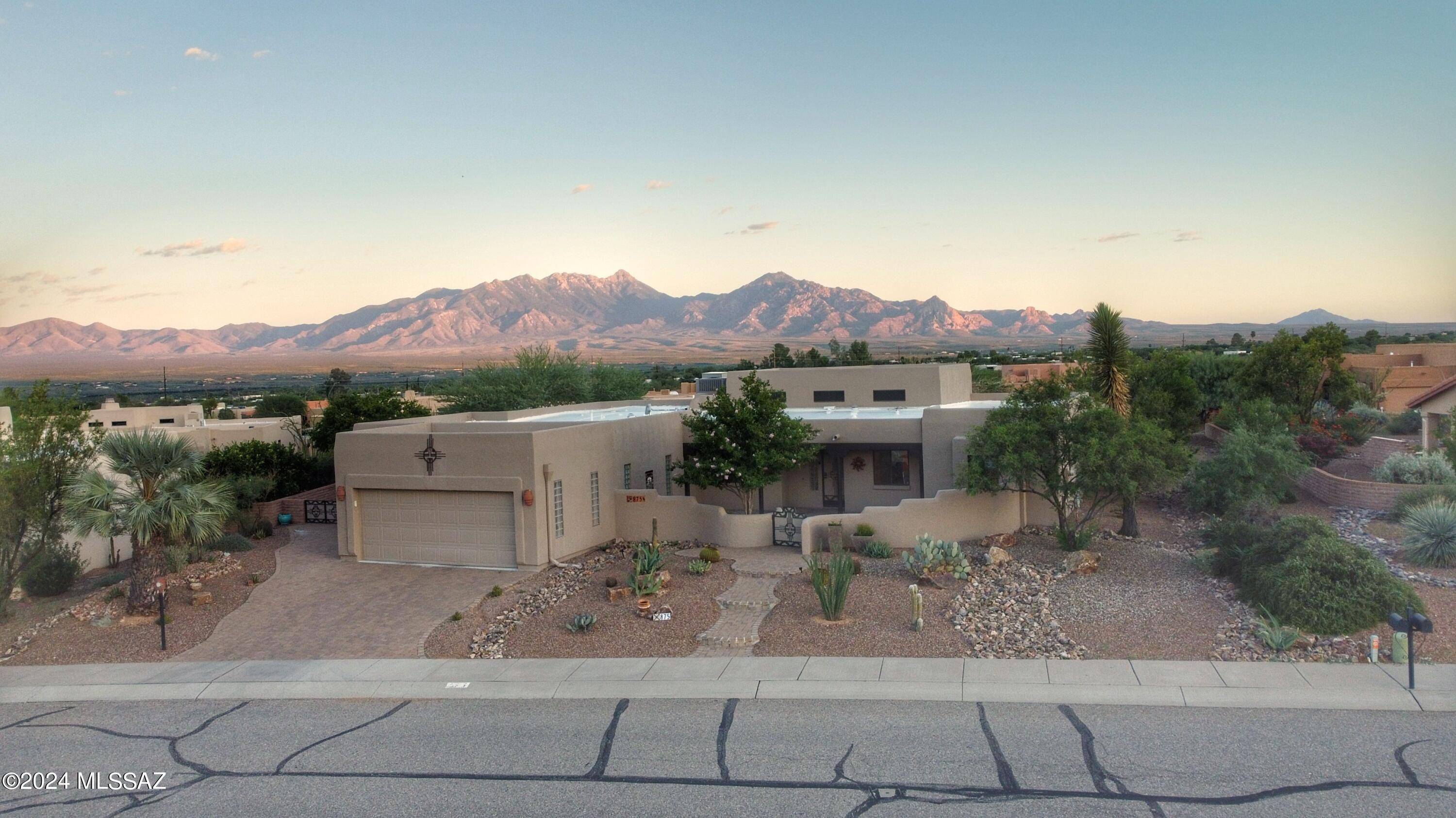 Green Valley, AZ 85614,875 S Corte Monte Cristo