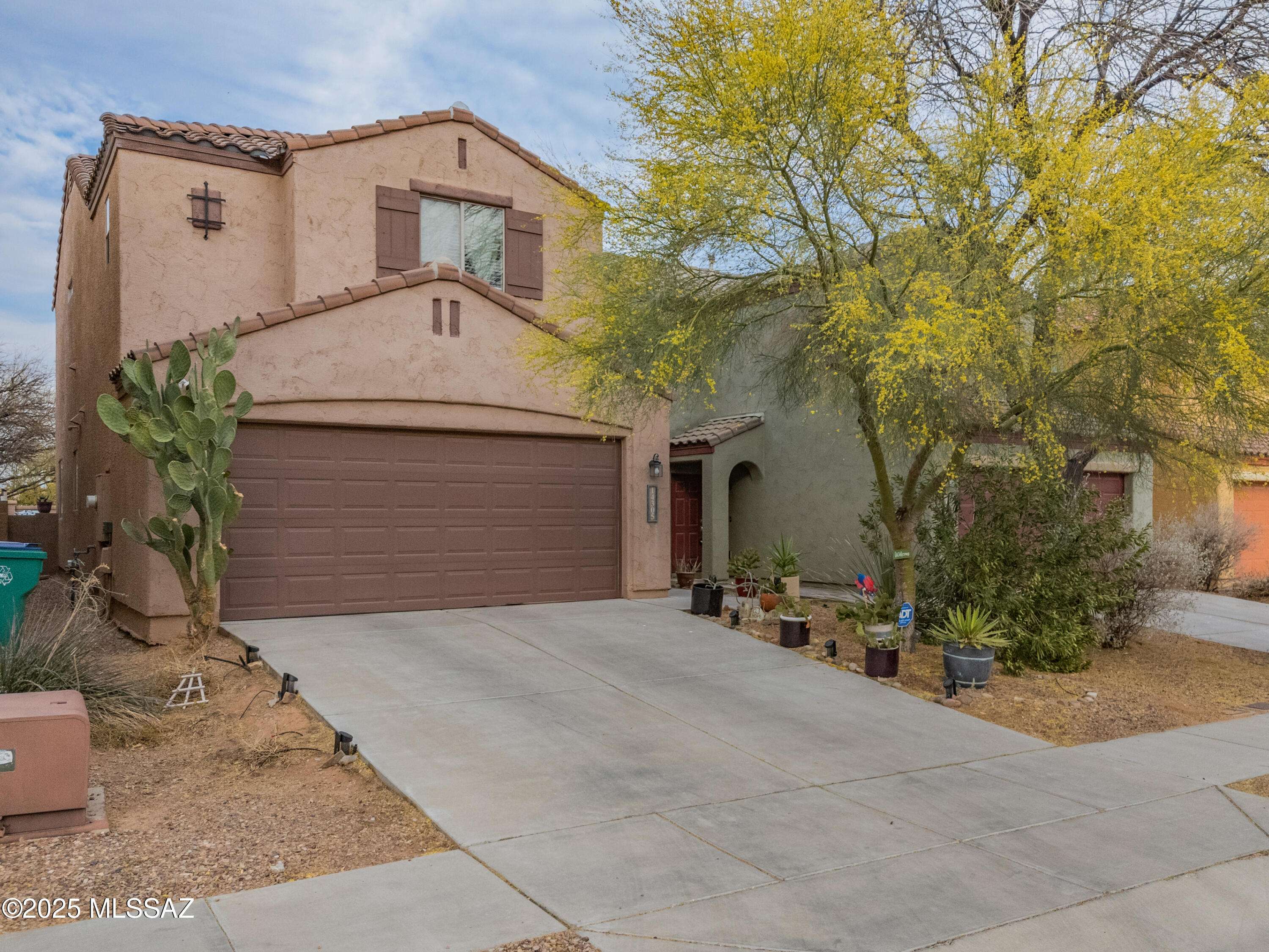 Sahuarita, AZ 85629,14305 S Camino El Galan
