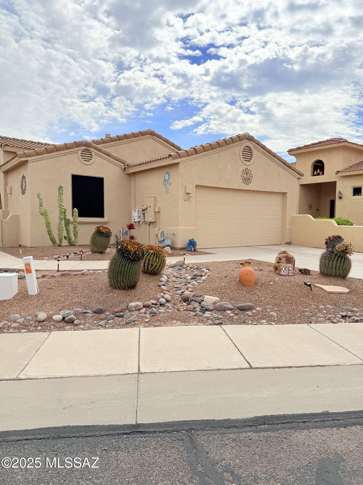 Green Valley, AZ 85614,2297 S Via Espinosa