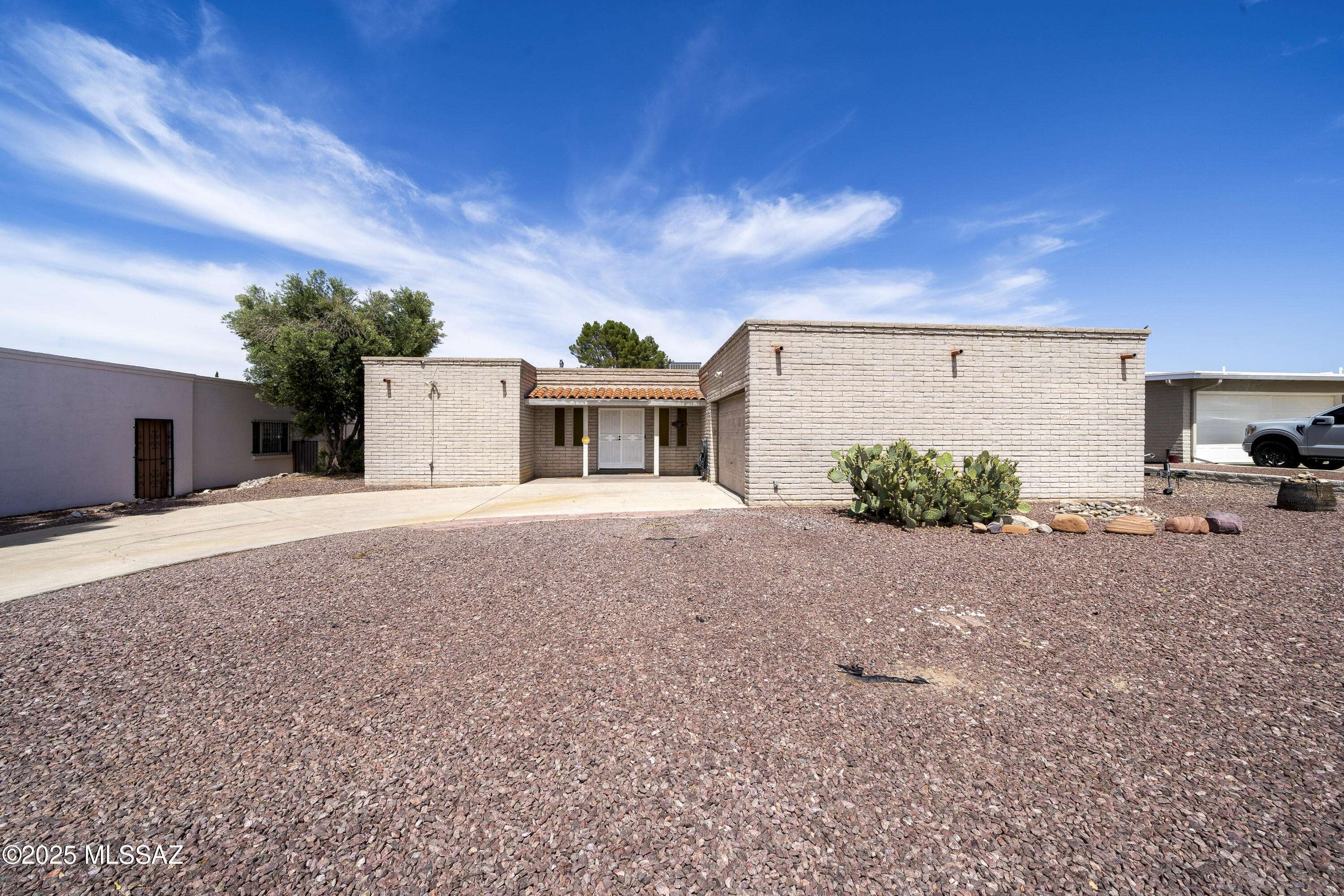 Tucson, AZ 85710,8537 E Pine Valley Drive