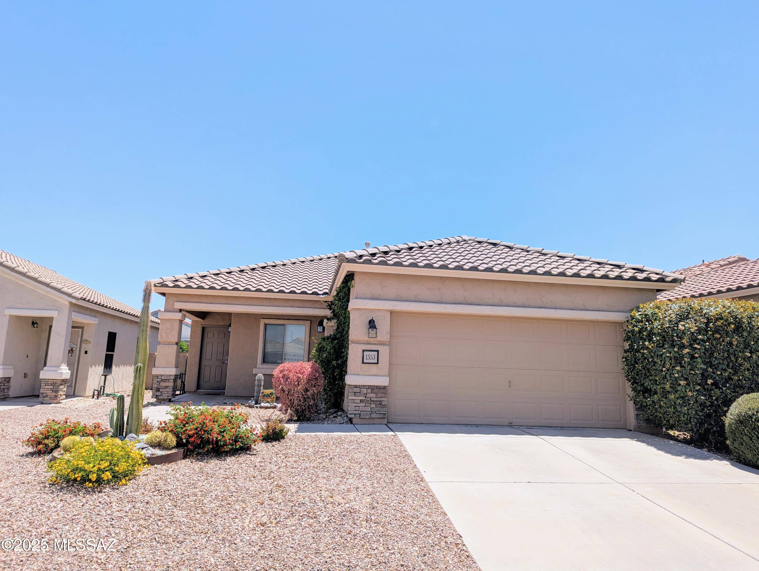 Sahuarita, AZ 85629,1353 W Via La Noria