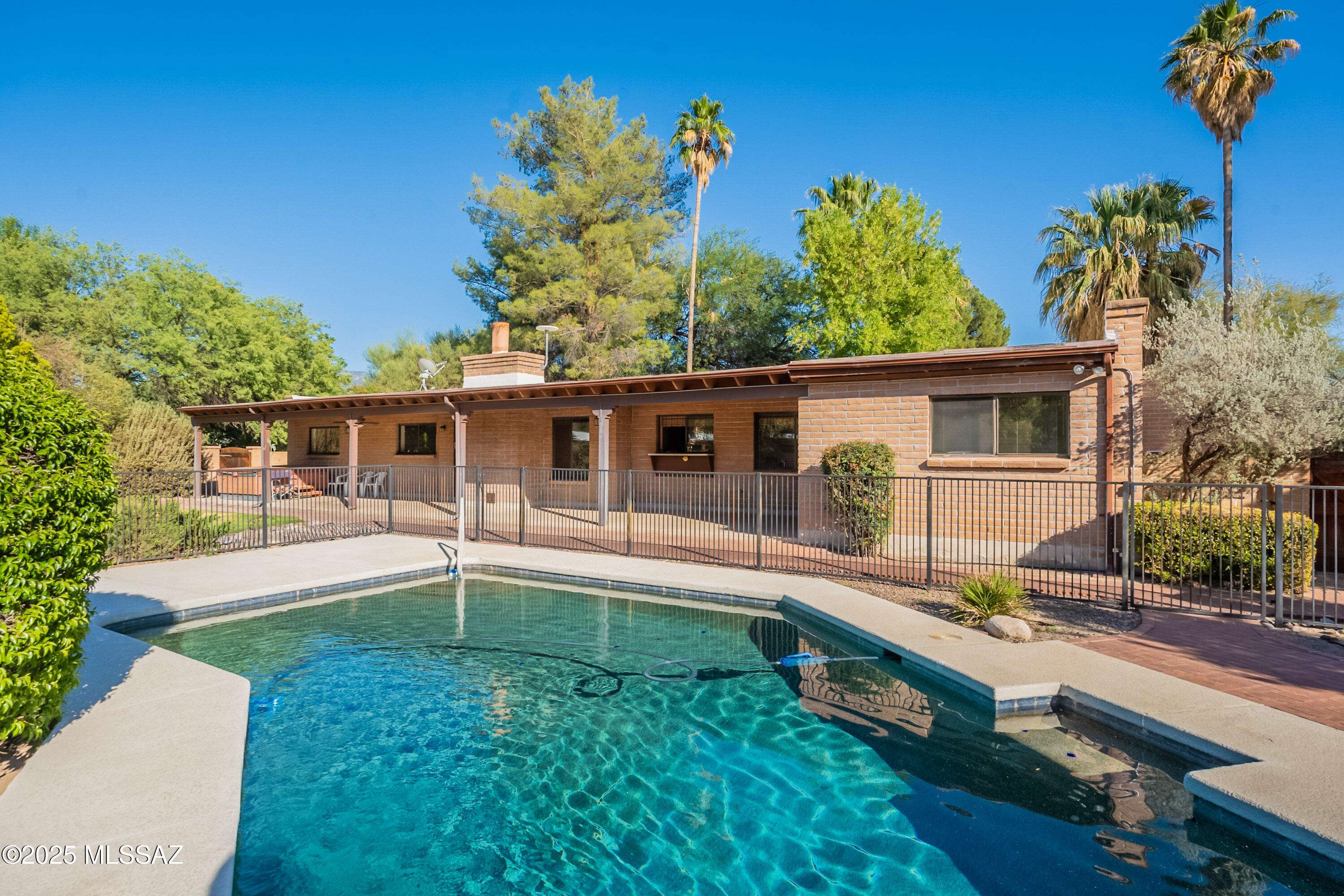 Tucson, AZ 85749,12425 E Barbary Coast Road