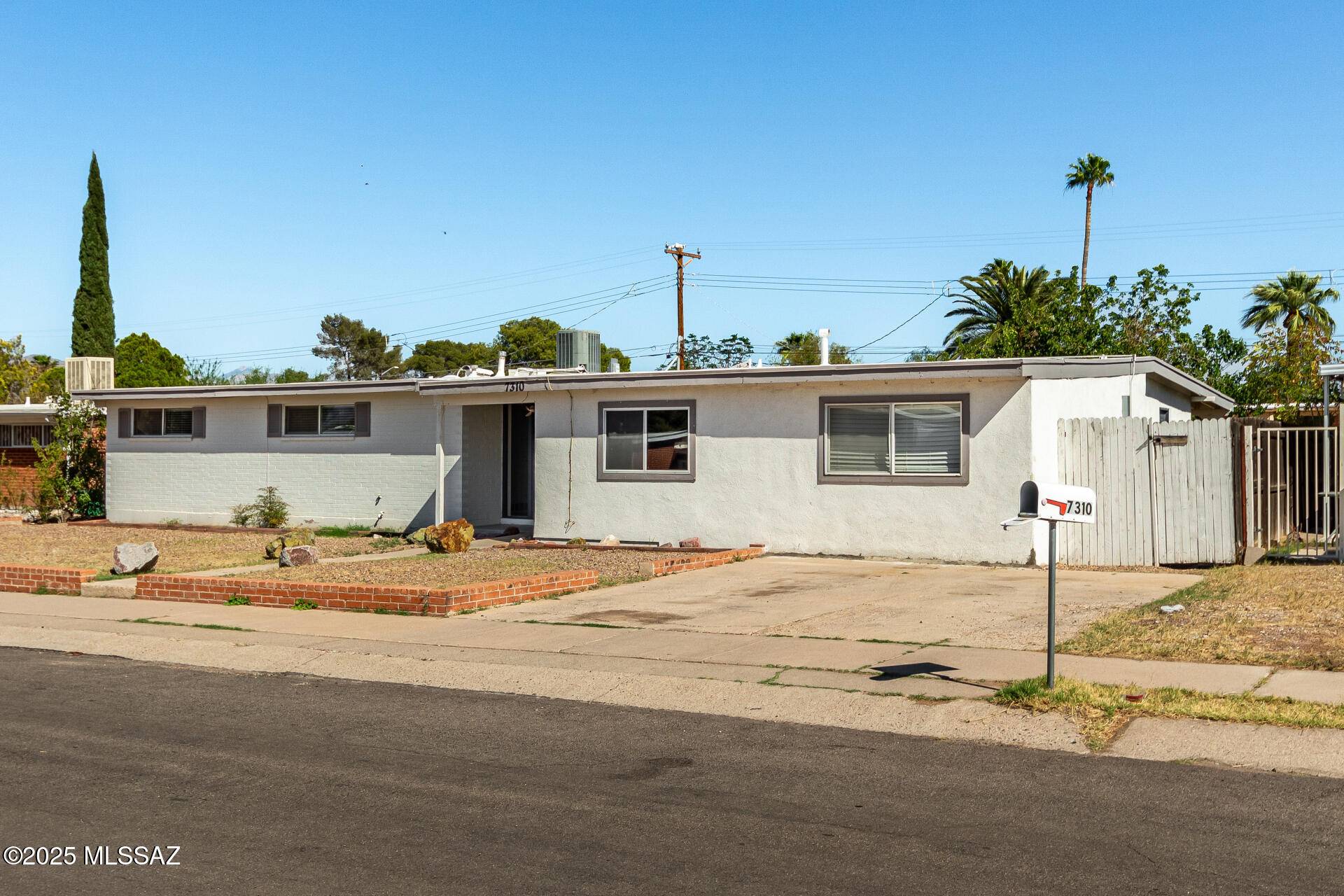 Tucson, AZ 85710,7310 E 28th Street