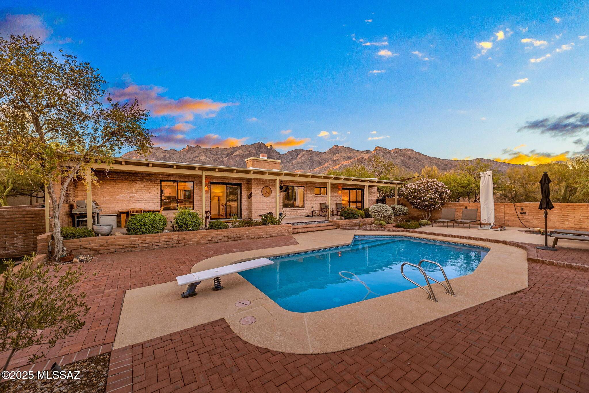 Tucson, AZ 85718,3920 E Alvernon Circle