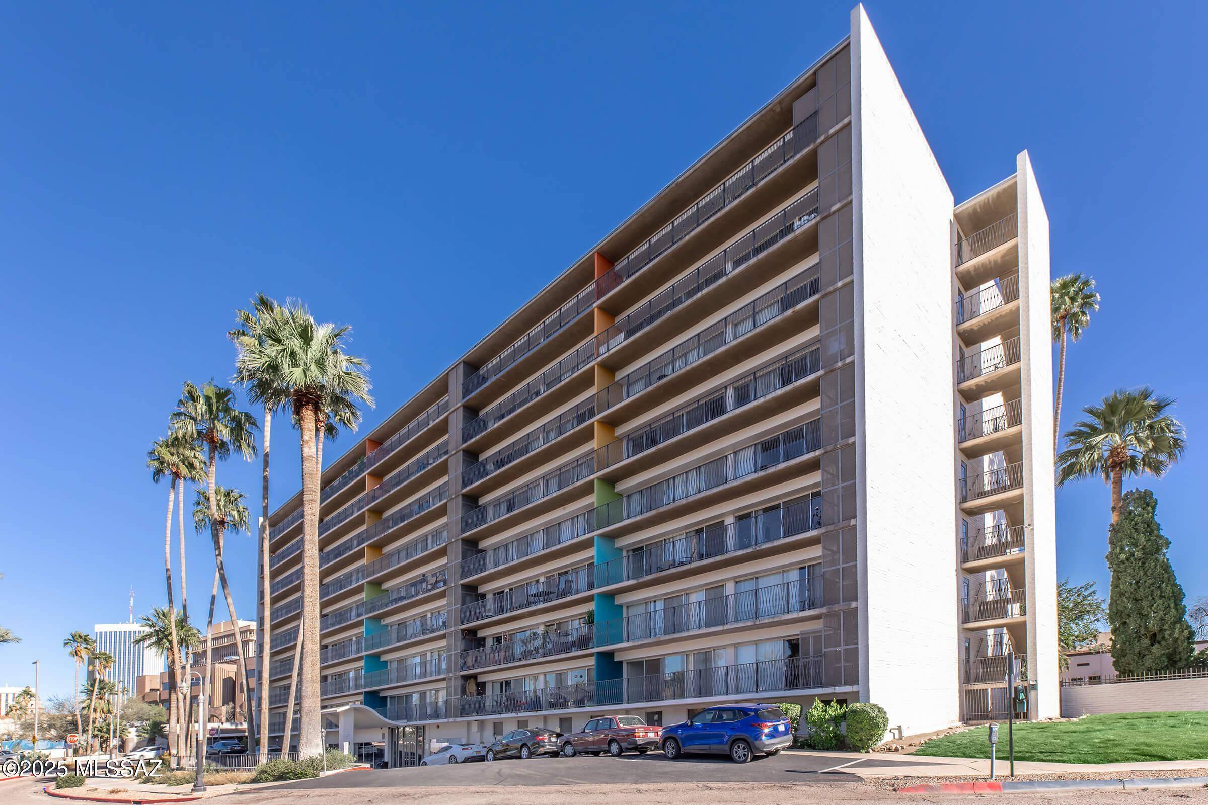Tucson, AZ 85701,425 W Paseo Redondo 6G