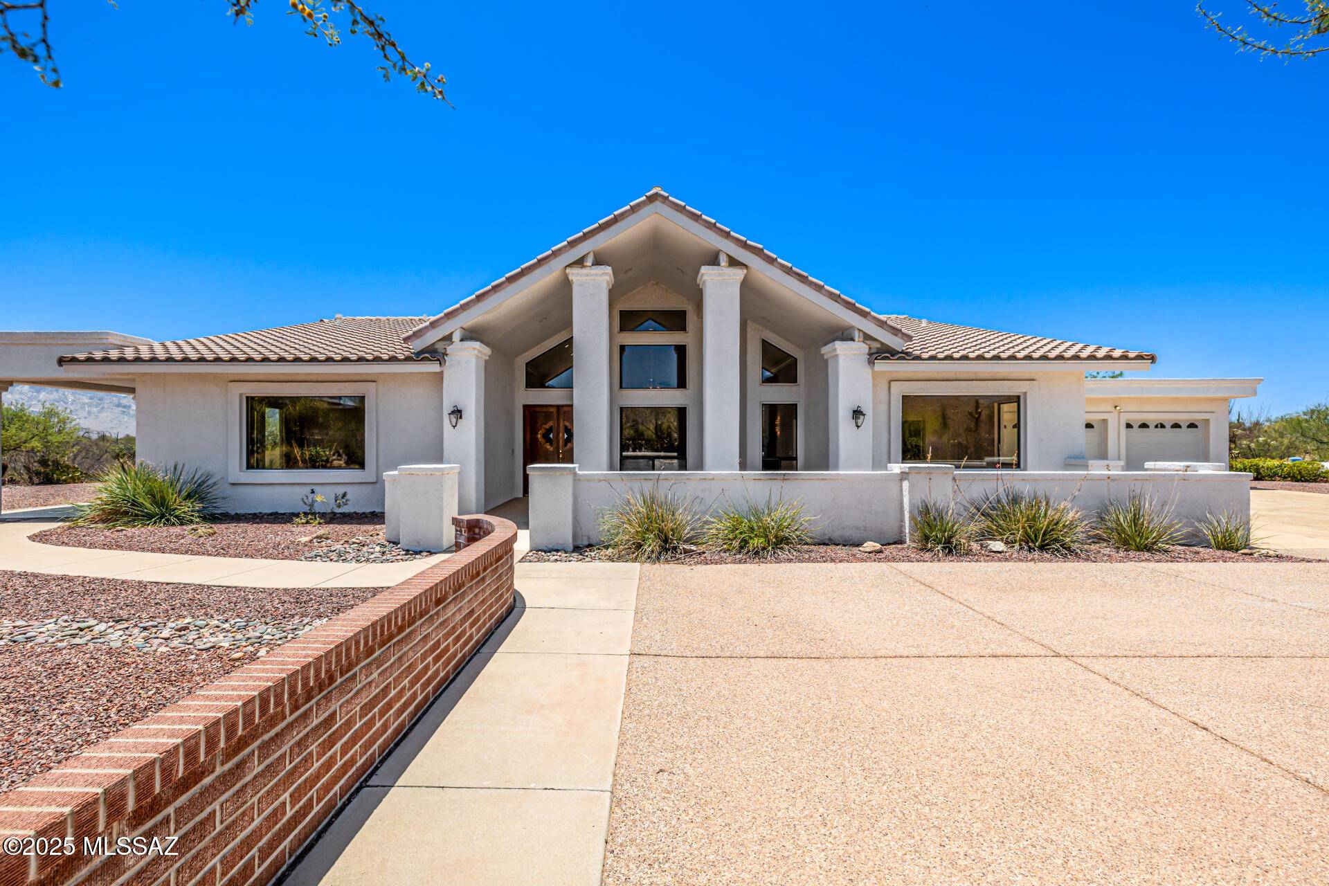Oro Valley, AZ 85755,13601 N Piper Drive