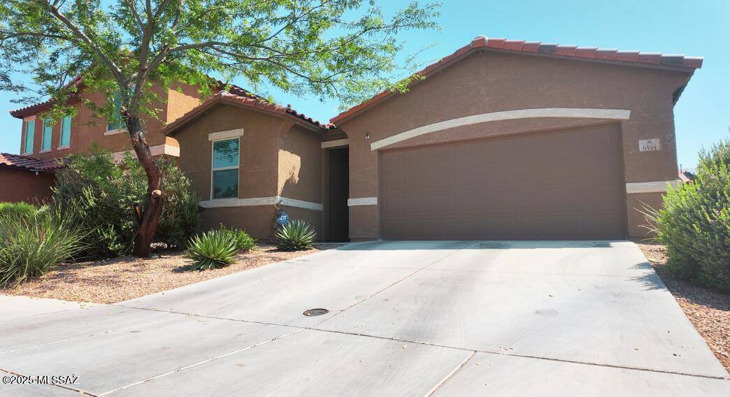 Tucson, AZ 85756,6544 E Via Arroyo Azul