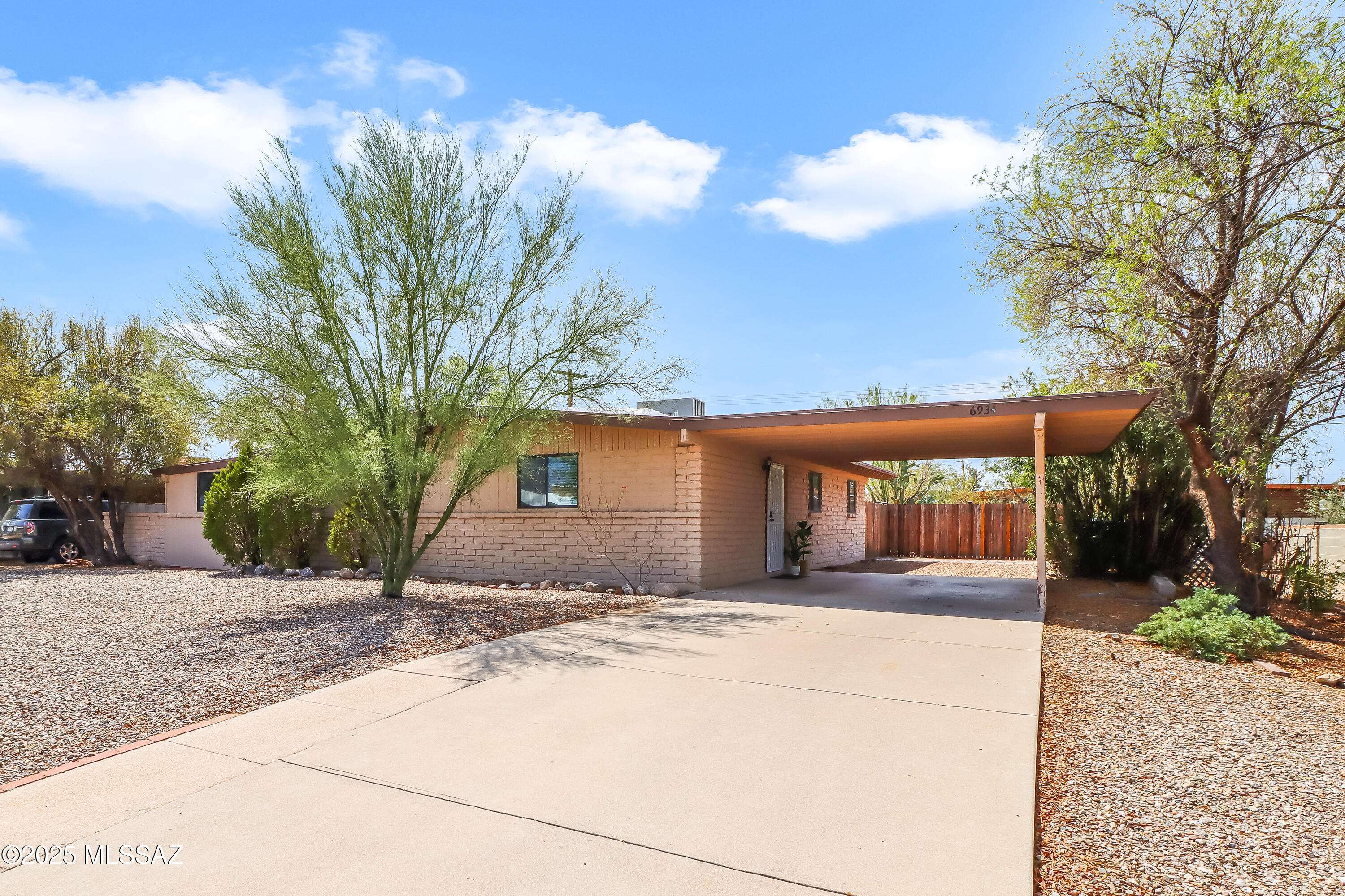Tucson, AZ 85710,6934 E Kingston Drive
