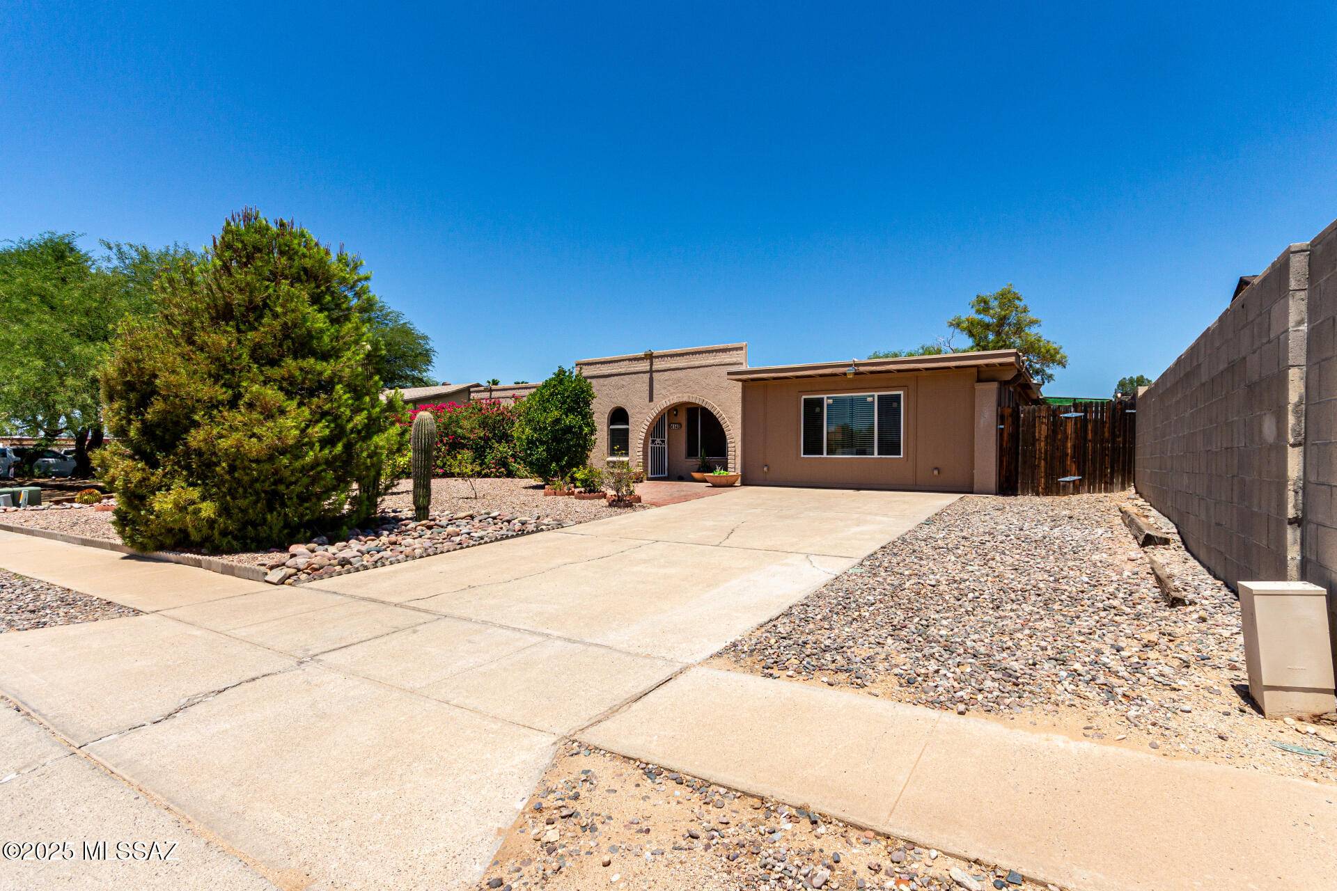 Tucson, AZ 85741,4140 W Magee Road
