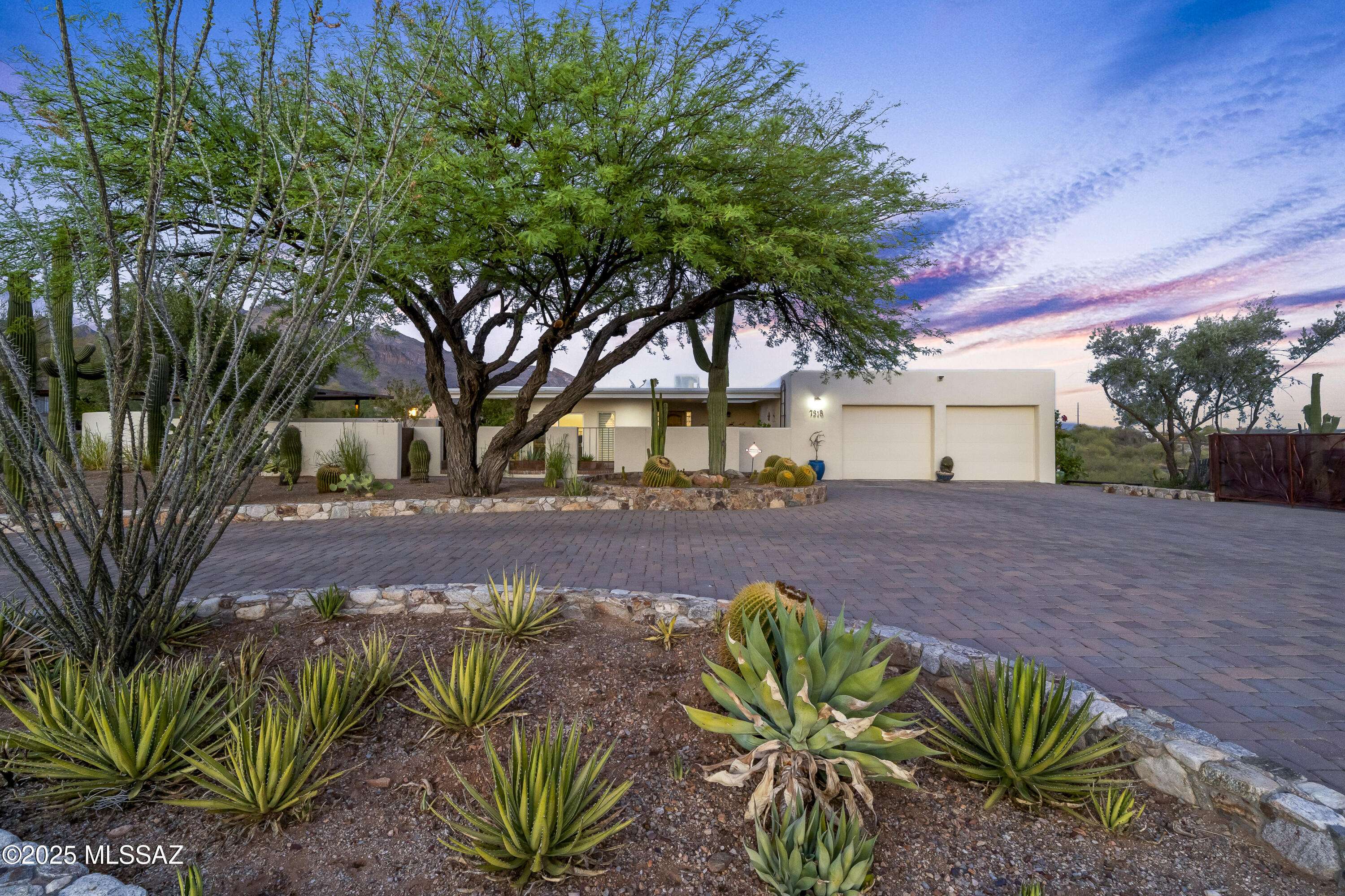 Tucson, AZ 85718,7318 N Mountain Shadows Drive