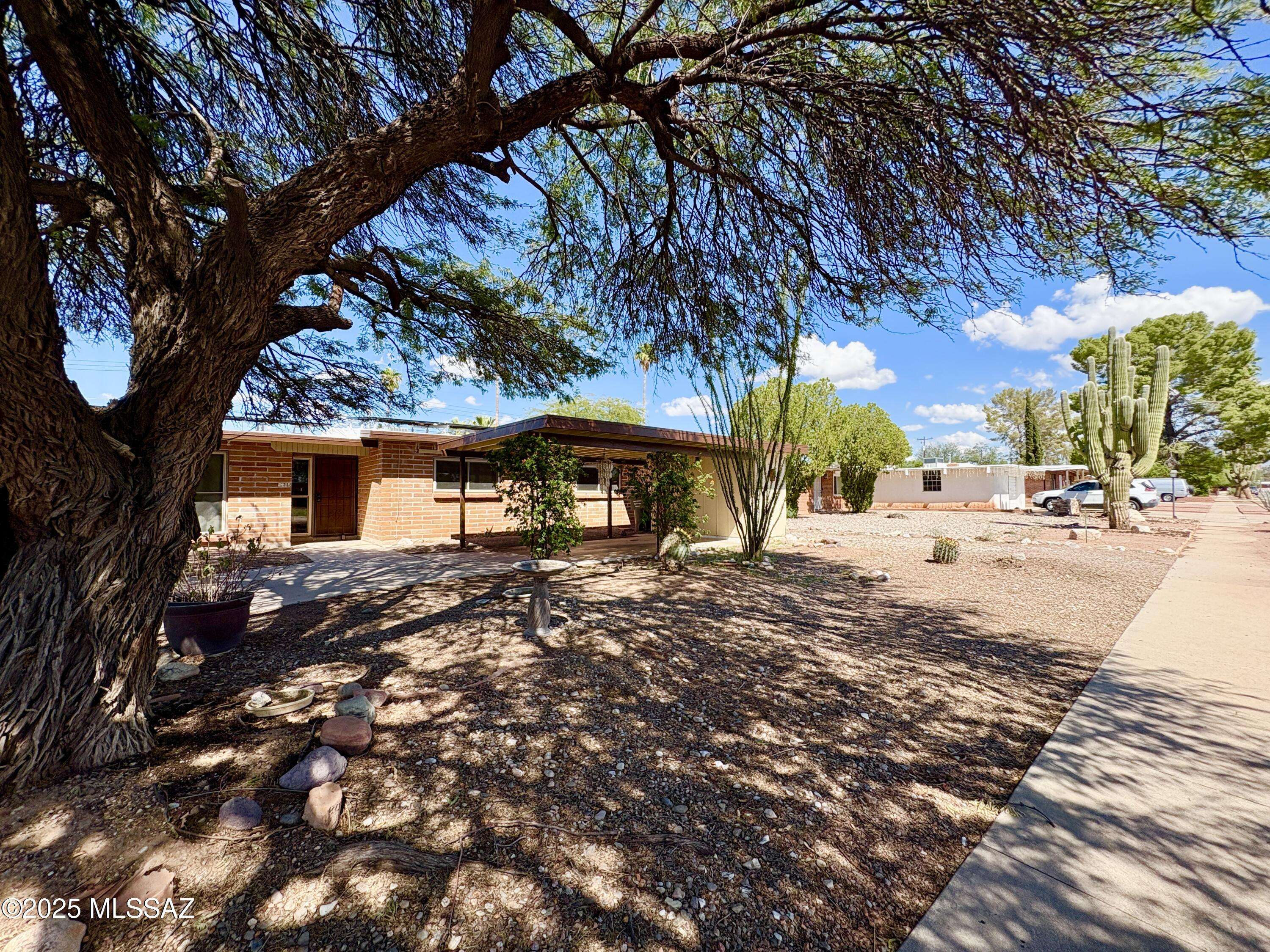 Tucson, AZ 85710,7115 E 31st Street