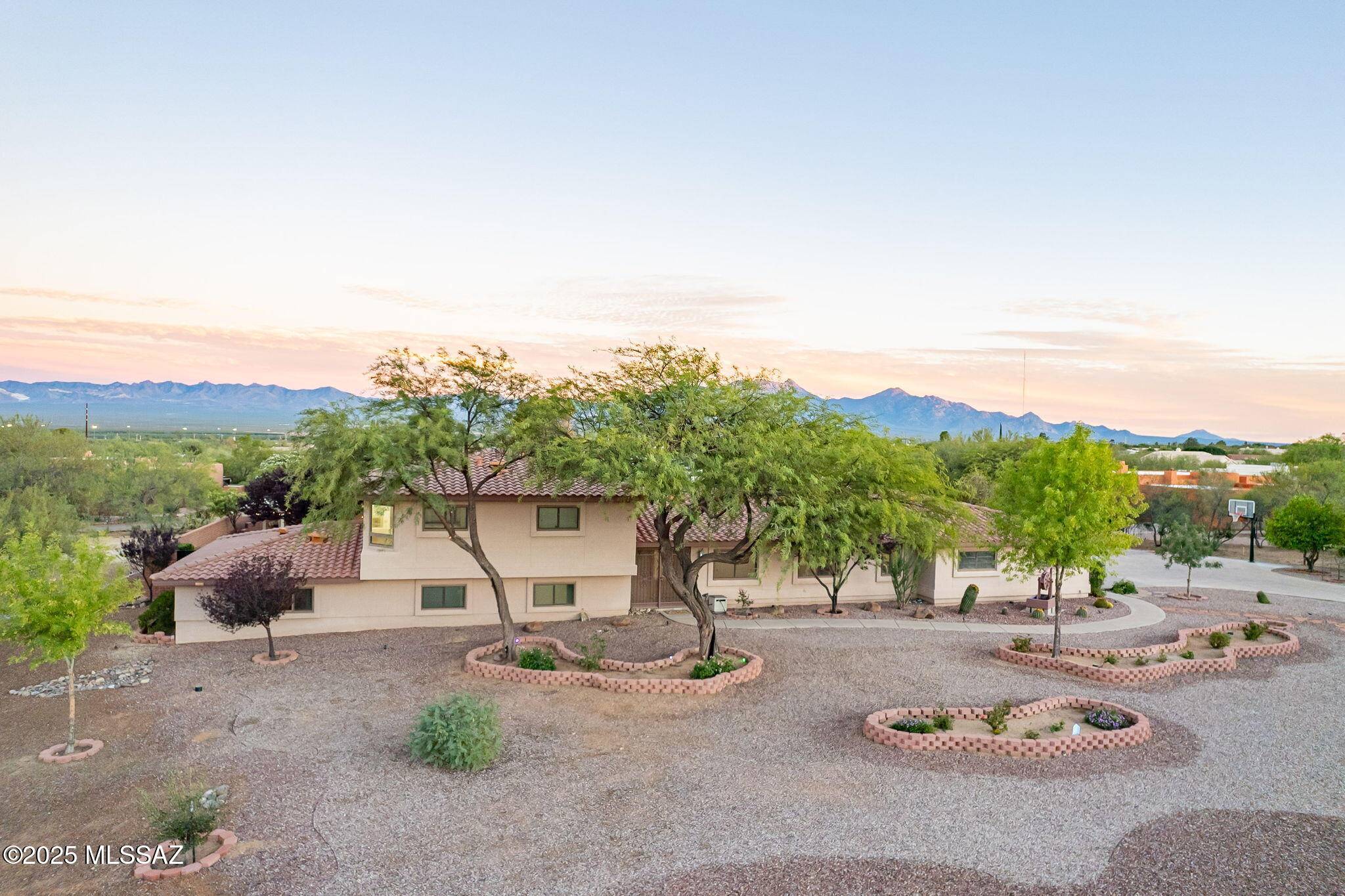 Sahuarita, AZ 85629,17411 S Camino Confianza