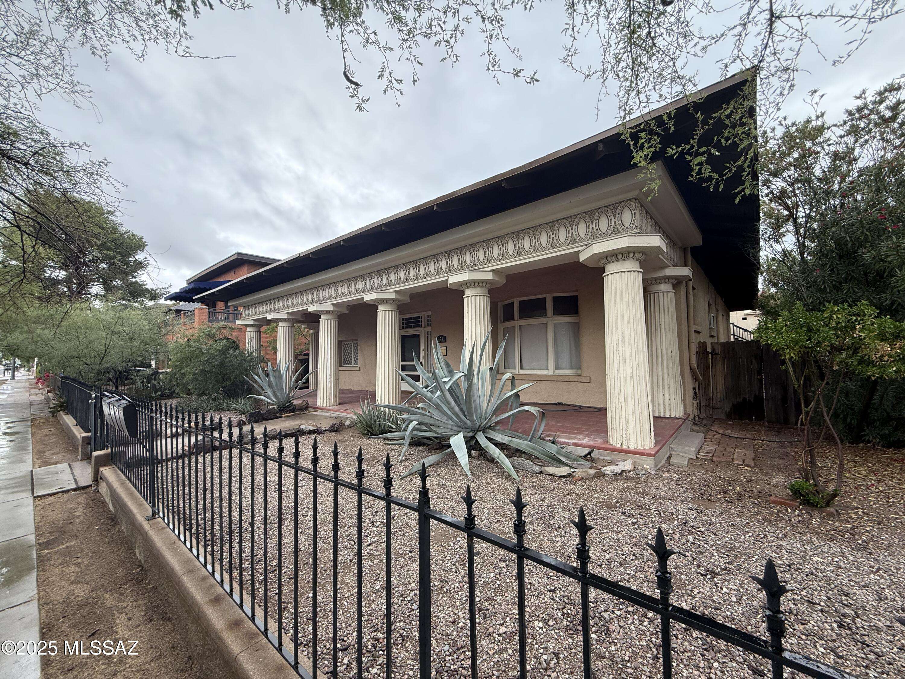 Tucson, AZ 85701,324 S 6th Avenue #A