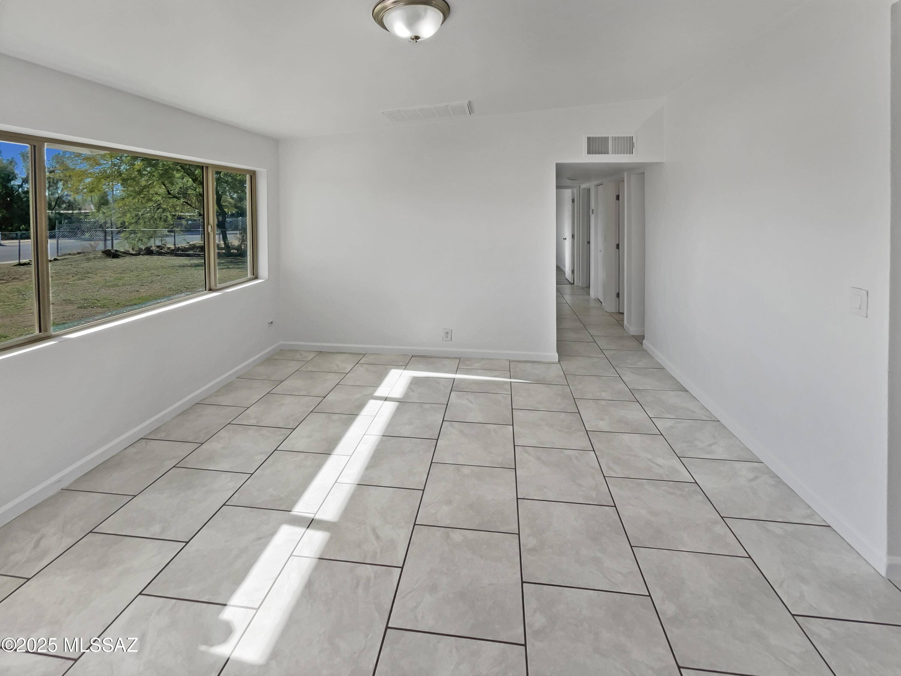 Tucson, AZ 85705,802 W Tipton Drive