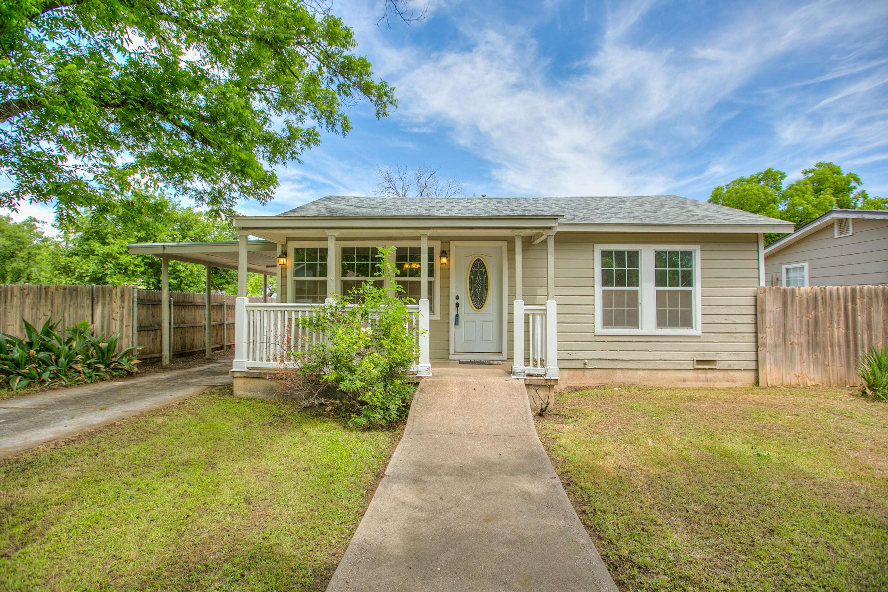 30 E 11th ST, San Angelo, TX 76903