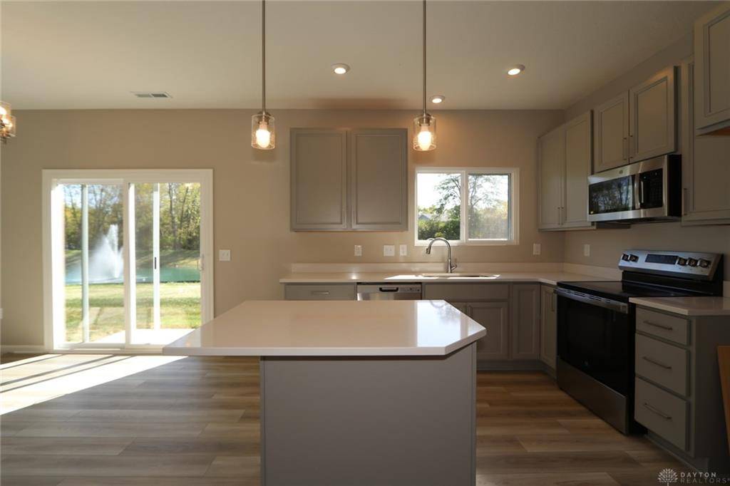 Yellow Springs Vlg, OH 45387,612 Tulip Court