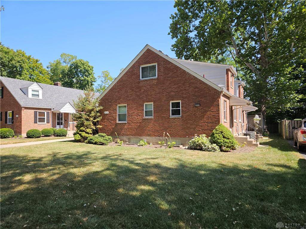 Oakwood, OH 45419,1106-1108 Acorn Drive