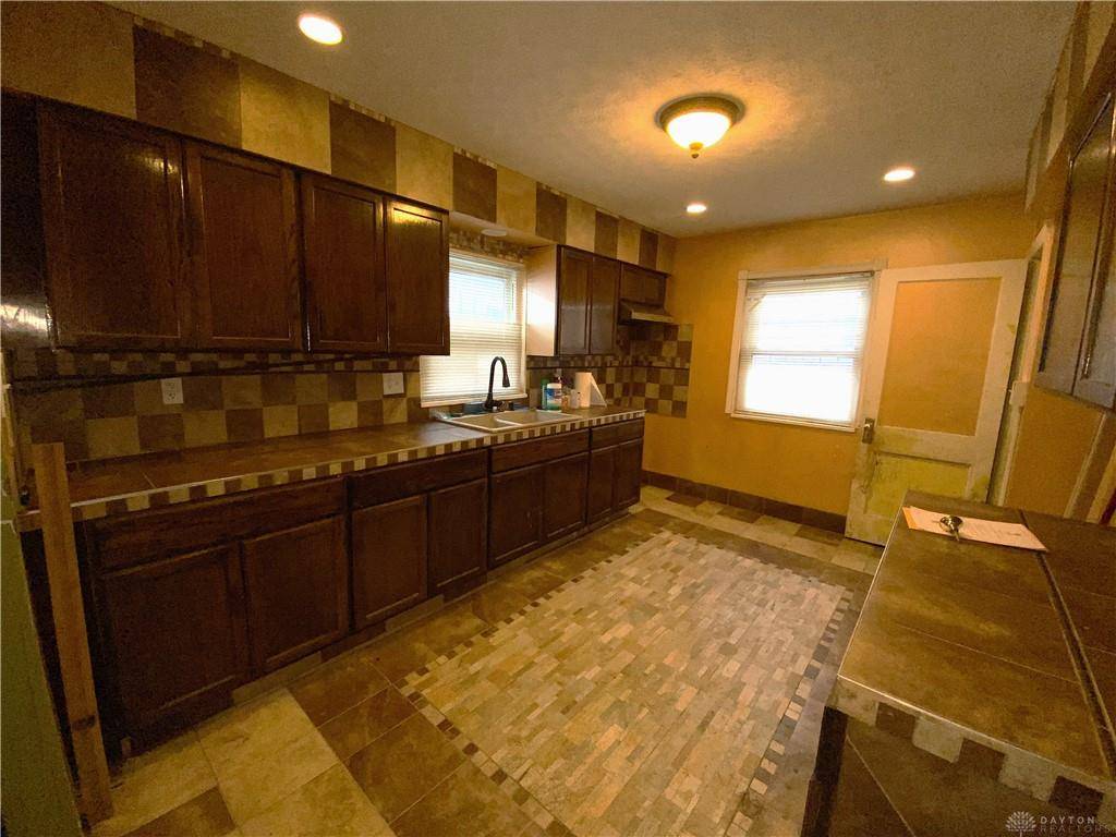 Dayton, OH 45417,719 Almond Avenue