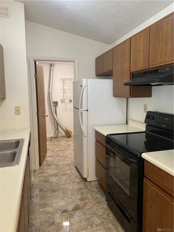 Centerville, OH 45459,1401 Lake Pointe Way #6