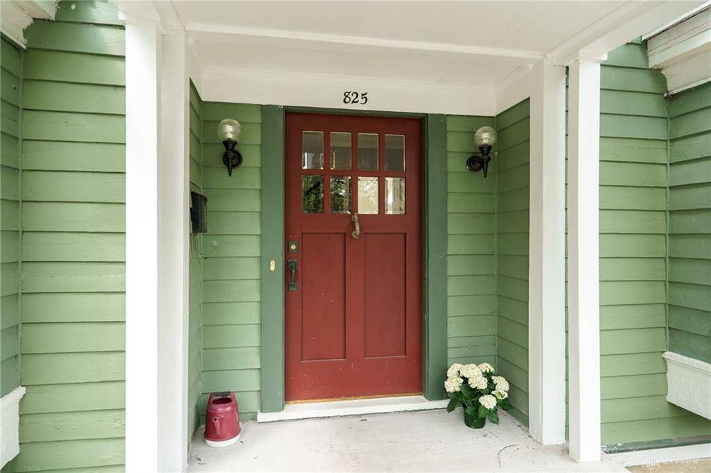 Oakwood, OH 45419,825 far hills Avenue