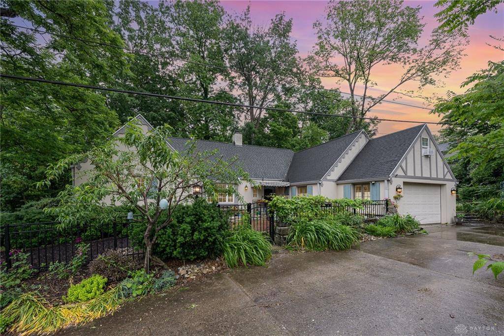 Oakwood, OH 45409,40 W Schantz Avenue