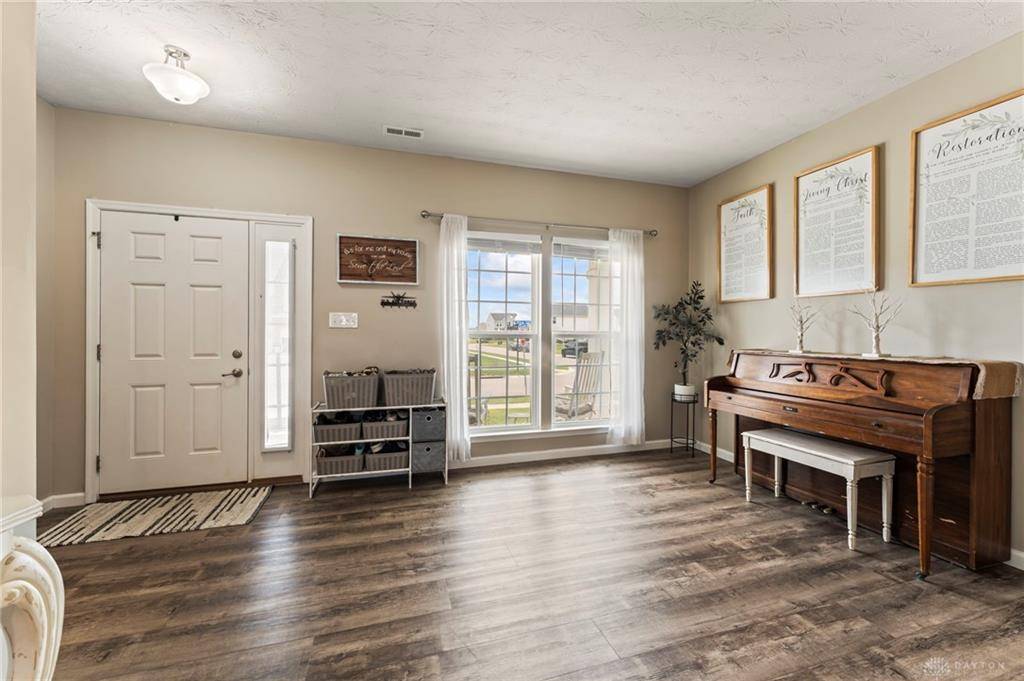 Tipp City, OH 45371,6276 Willow Oak Drive