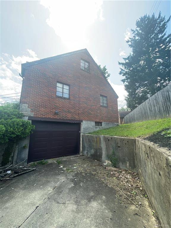 Dayton, OH 45406,1477 Rosedale Drive