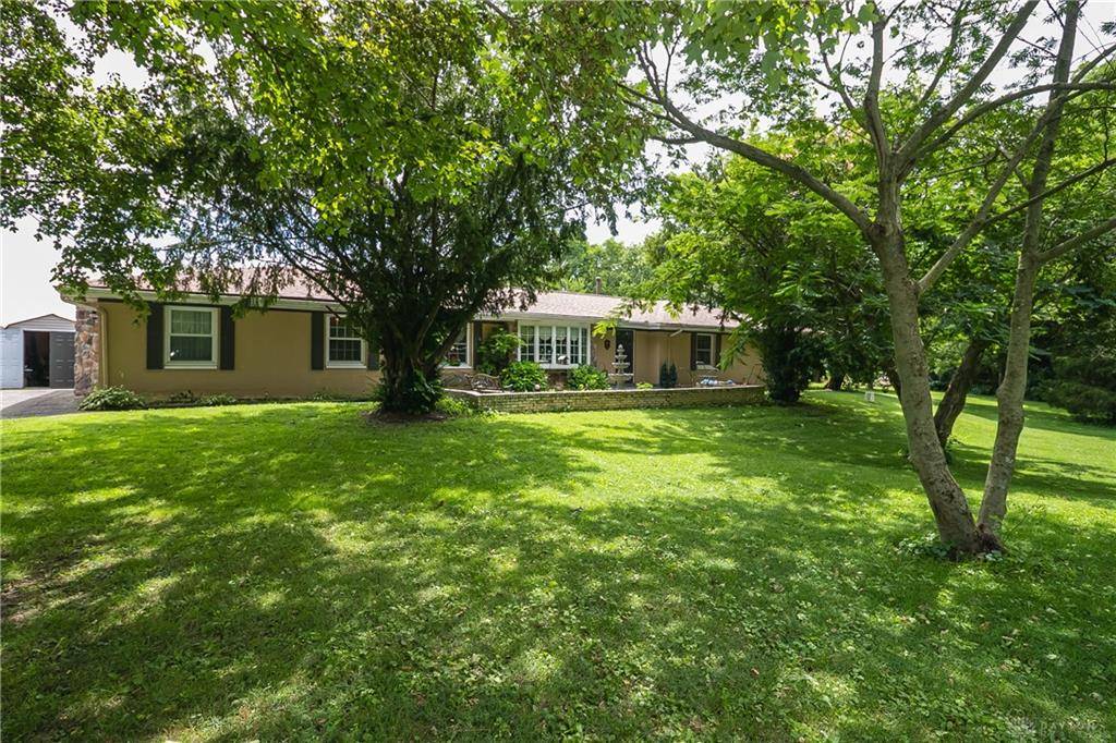Xenia, OH 45385,902 N Bickett Road