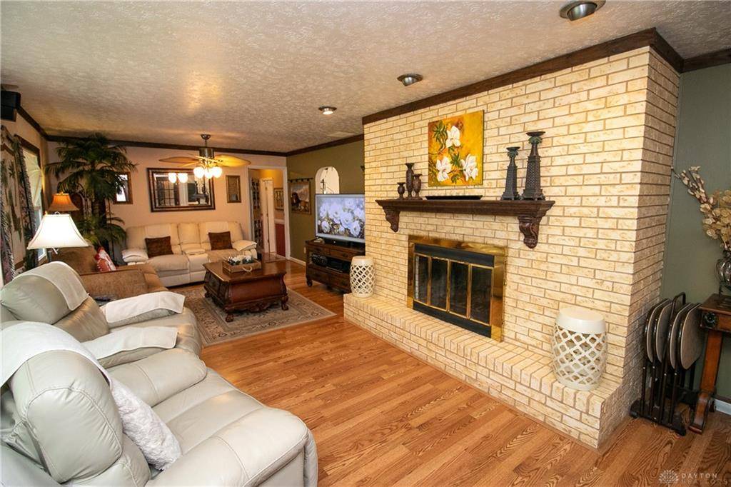 Xenia, OH 45385,902 N Bickett Road
