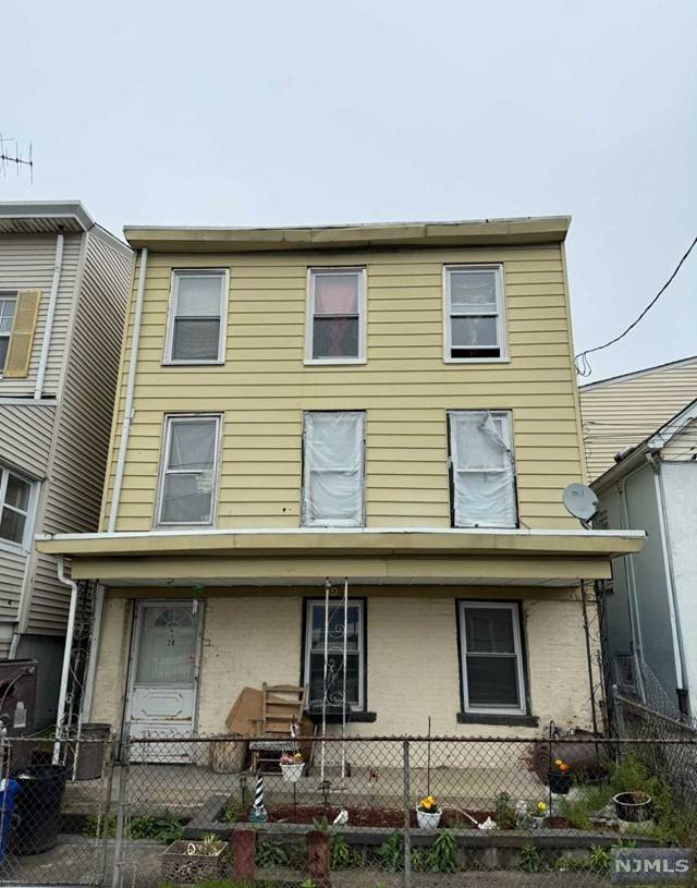 Paterson, NJ 07502,28 Albion AVE