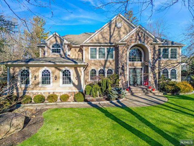 Wyckoff, NJ 07481,334 Meadowbrook RD