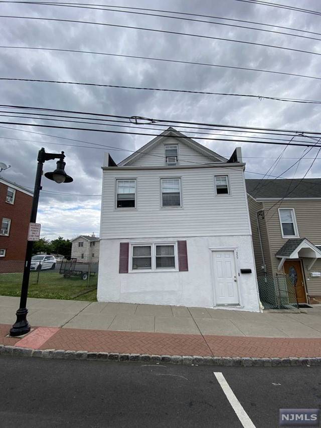 Carlstadt, NJ 07072,439 Hackensack ST